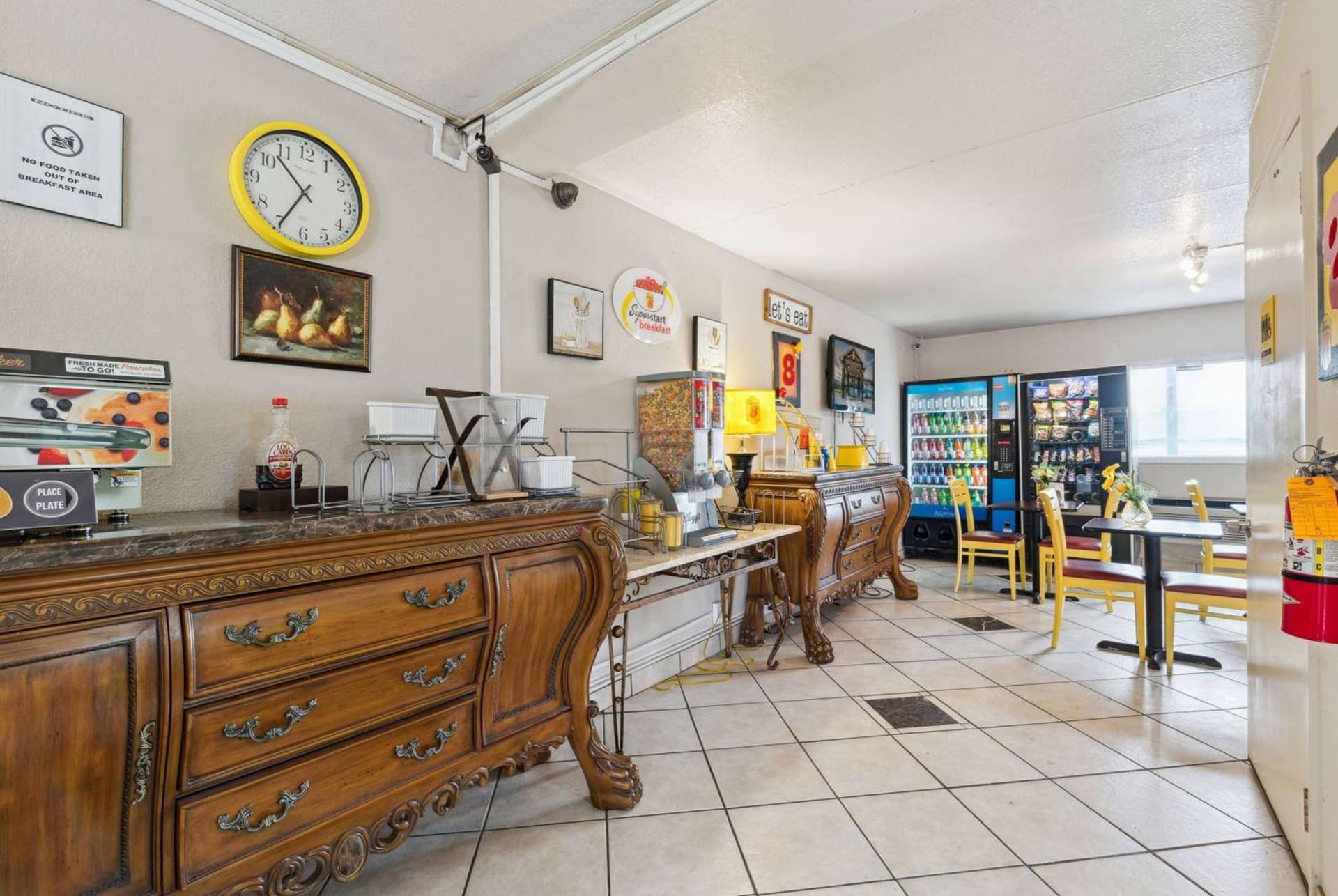 Super 8 by Wyndham Millbury/Toledo property views in Millbury, OH — gallery photo 3