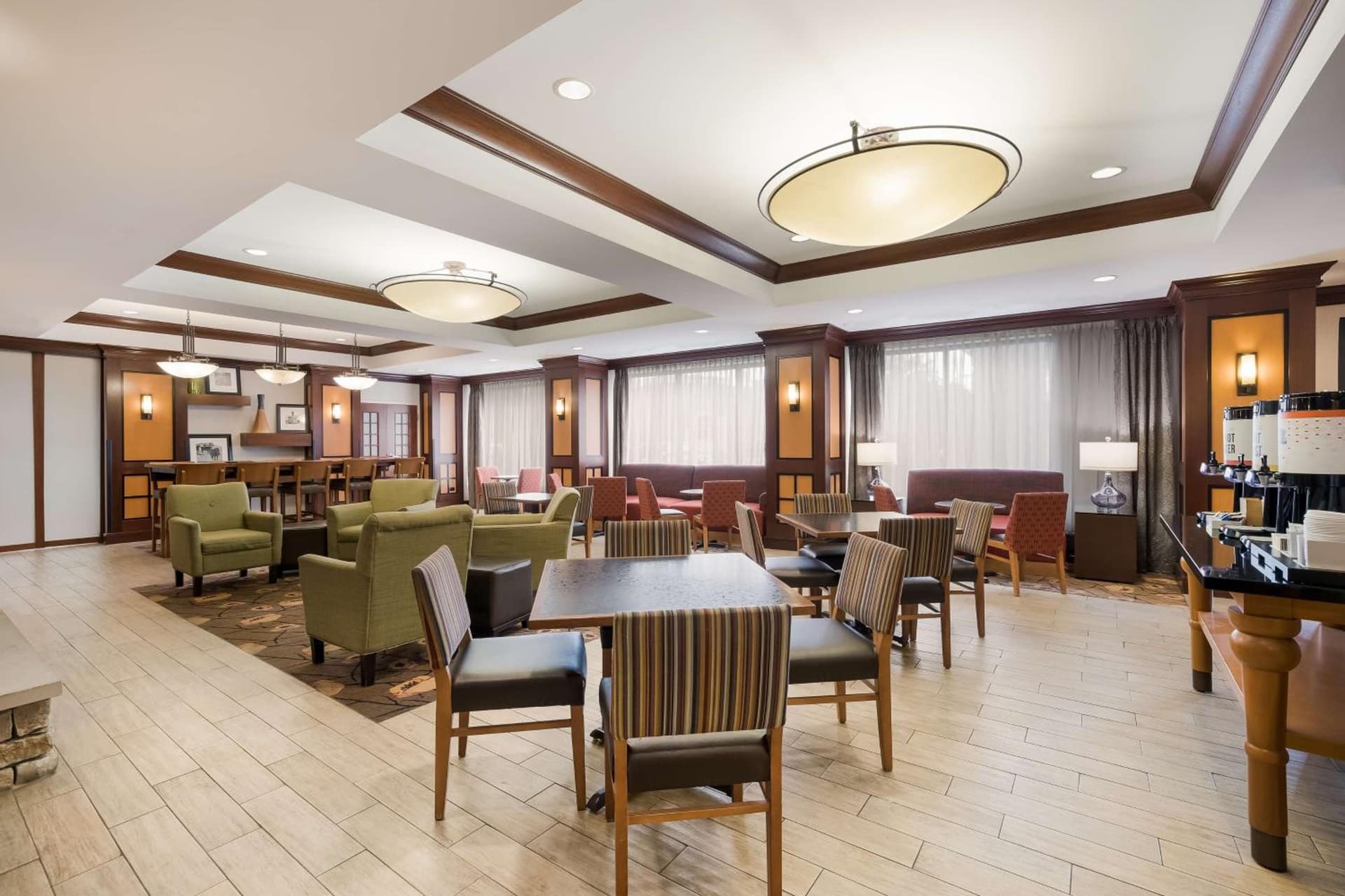 Hampton Inn McHenry gallery photo in McHenry, IL — image 28