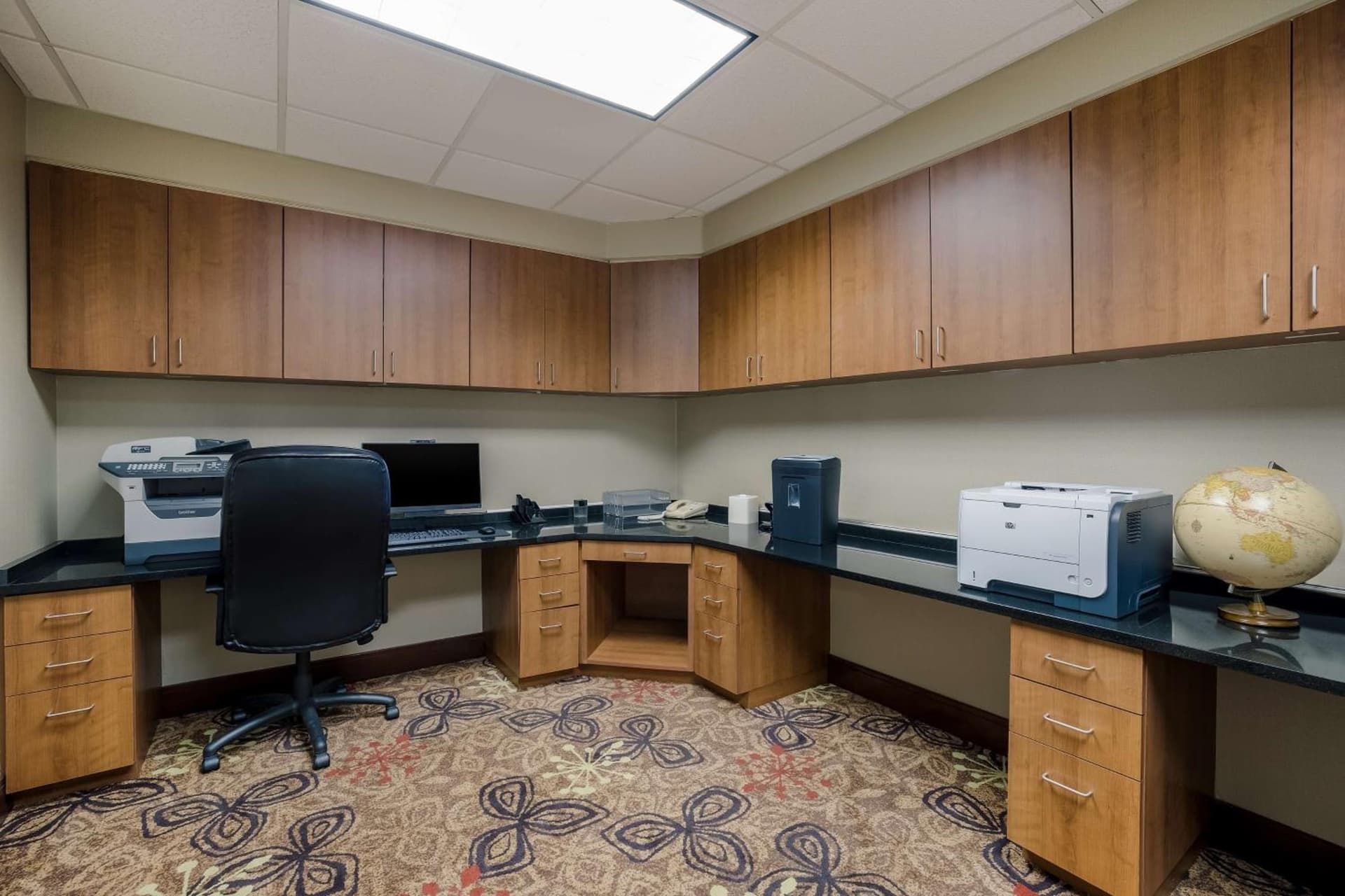 Hampton Inn McHenry gallery photo in McHenry, IL — image 9