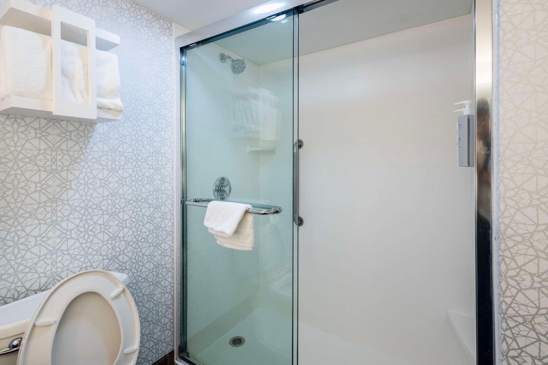 Hampton Inn Springfield gallery photo in Springfield, OH — image 12