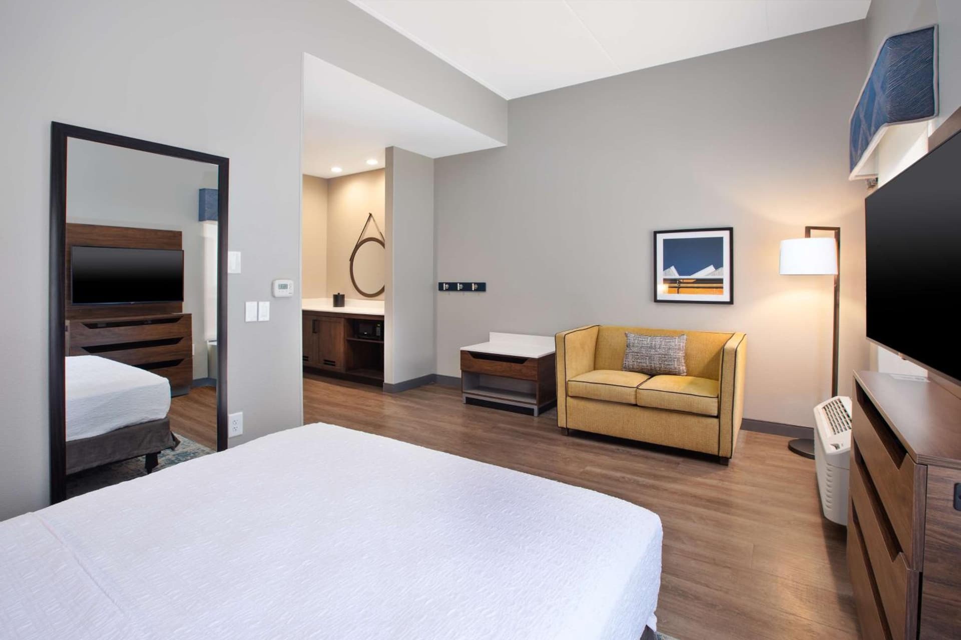 Hampton Inn & Suites Spartanburg-I-26-Westgate Mall gallery photo in Spartanburg, SC — image 22