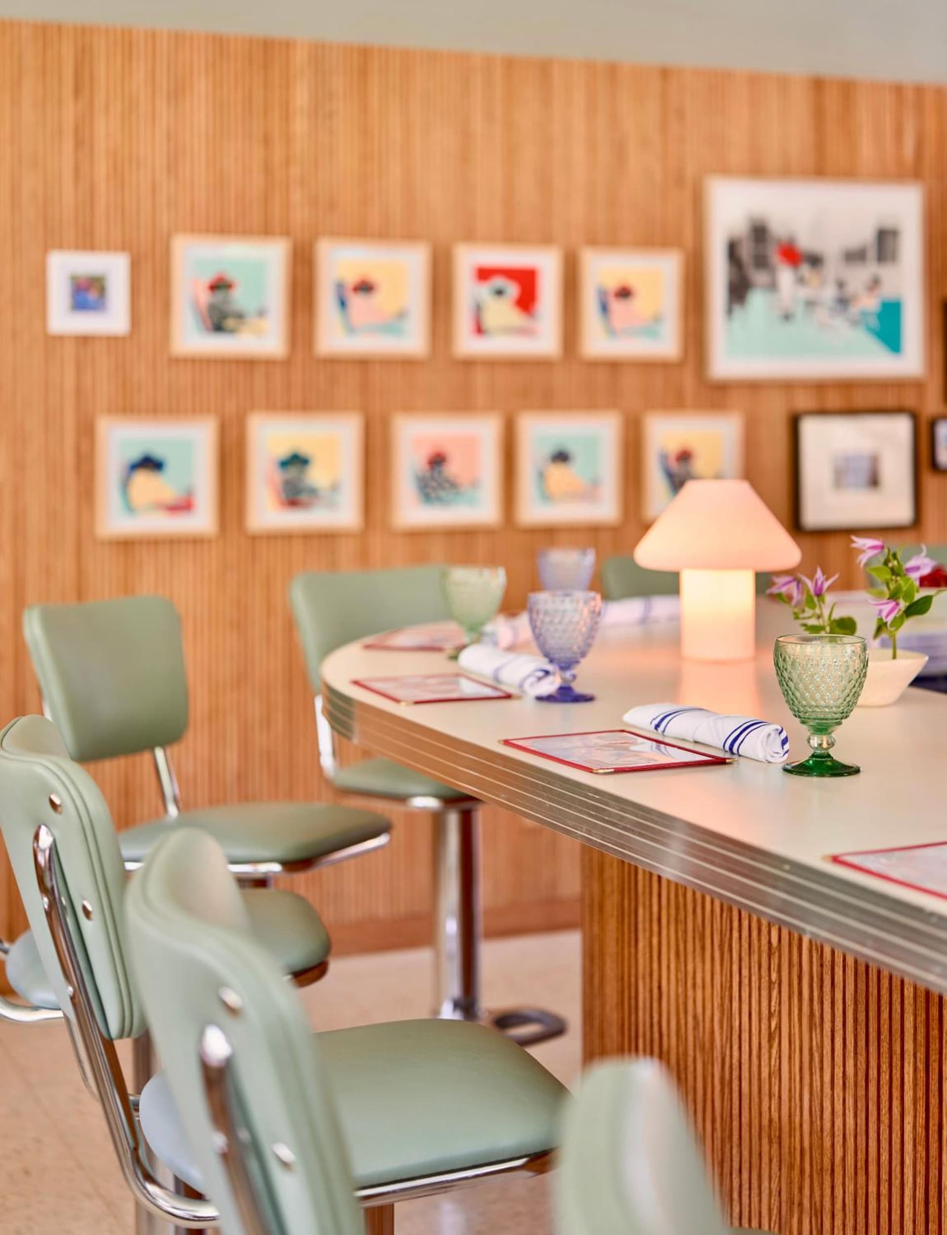 Silver Sands Motel & Beach Bungalows gallery photo in Greenport, NY — image 90