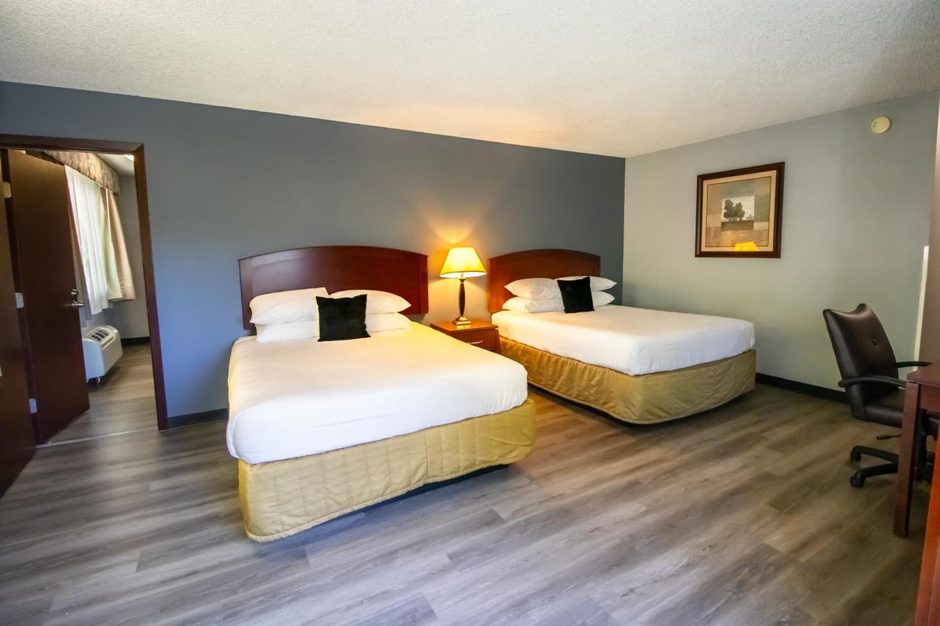 Red Lion Inn & Suites Vancouver gallery photo in Vancouver, WA — image 19