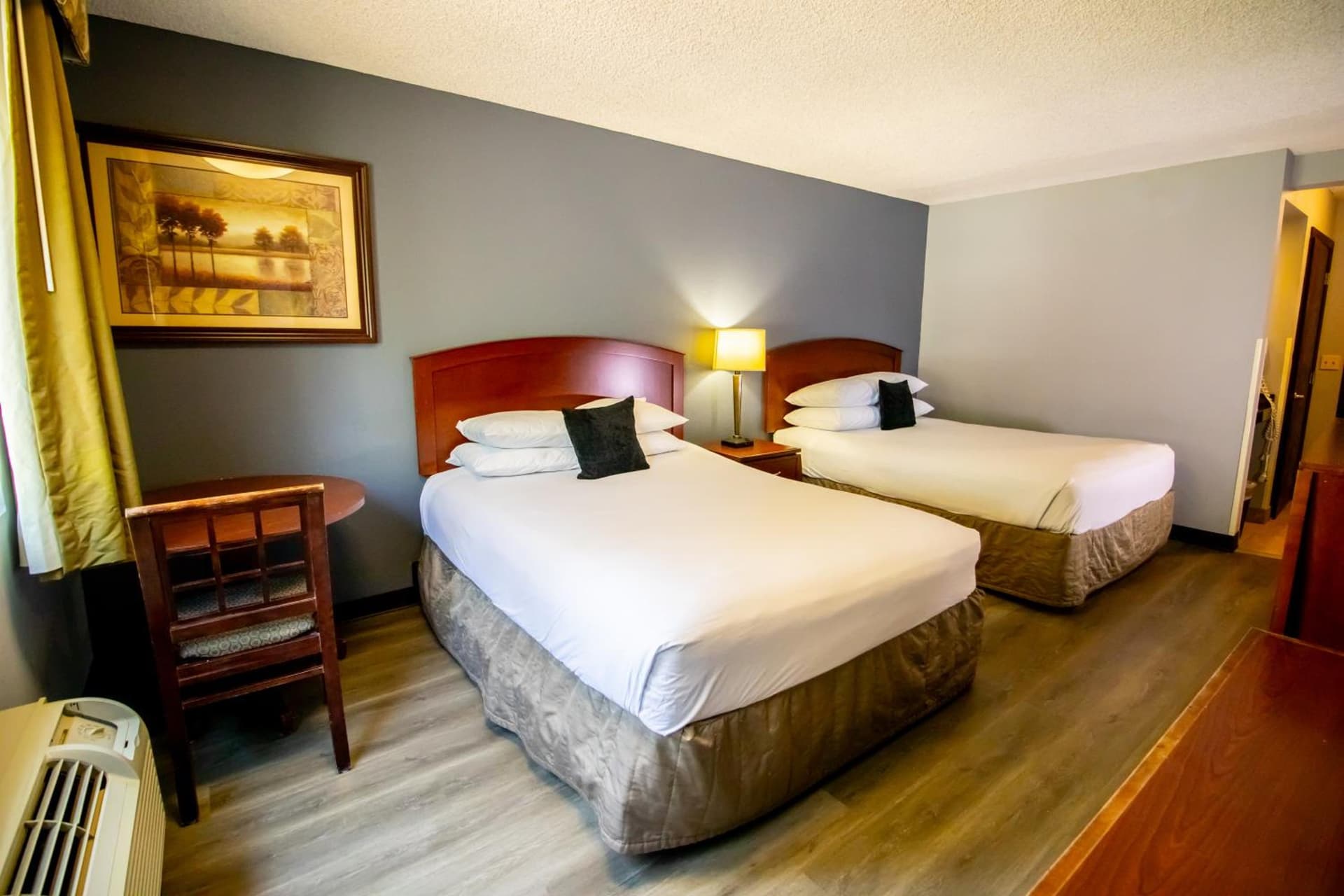 Red Lion Inn & Suites Vancouver gallery photo in Vancouver, WA — image 17