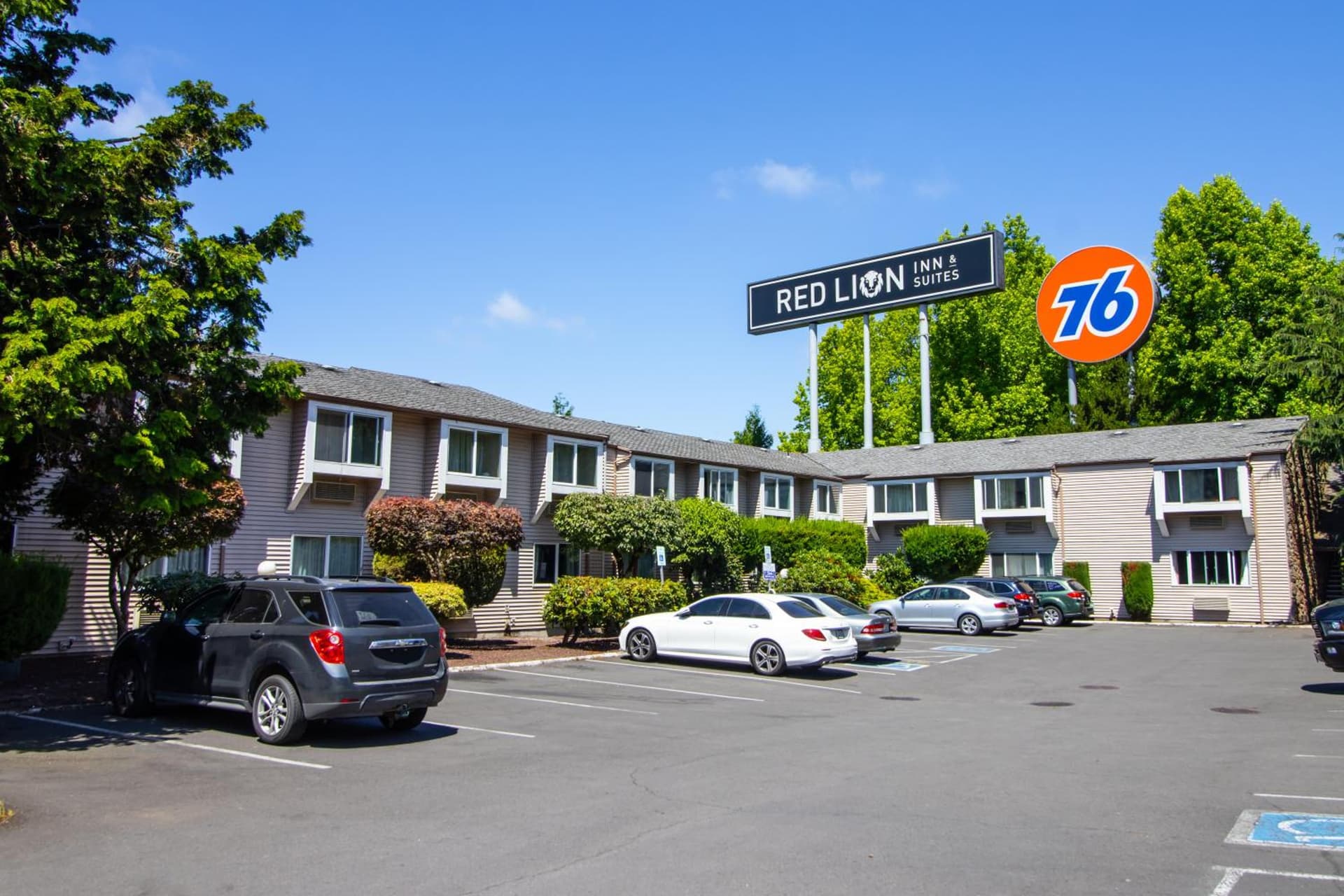 Red Lion Inn & Suites Vancouver gallery photo in Vancouver, WA — image 25