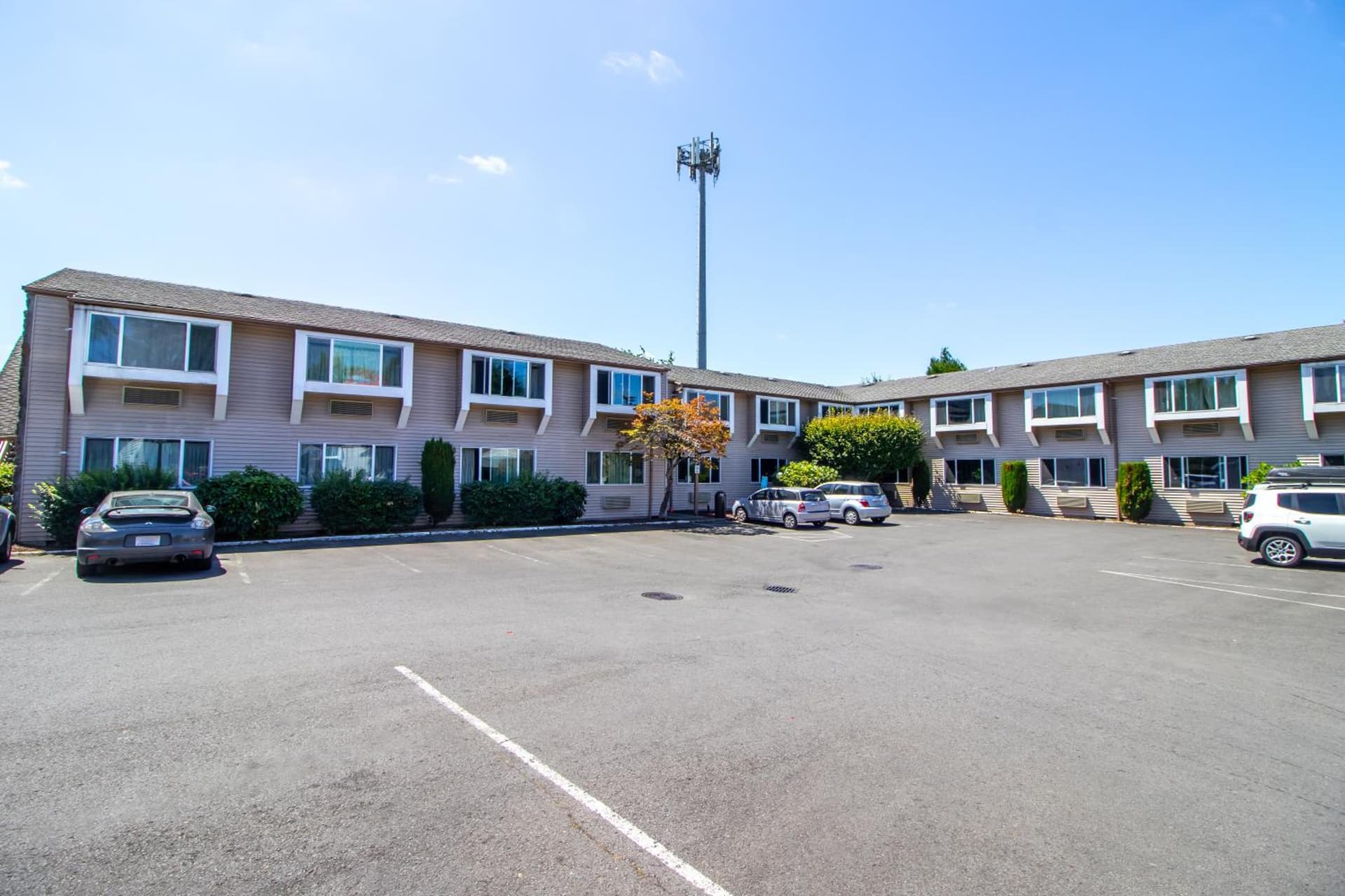 Red Lion Inn & Suites Vancouver gallery photo in Vancouver, WA — image 16