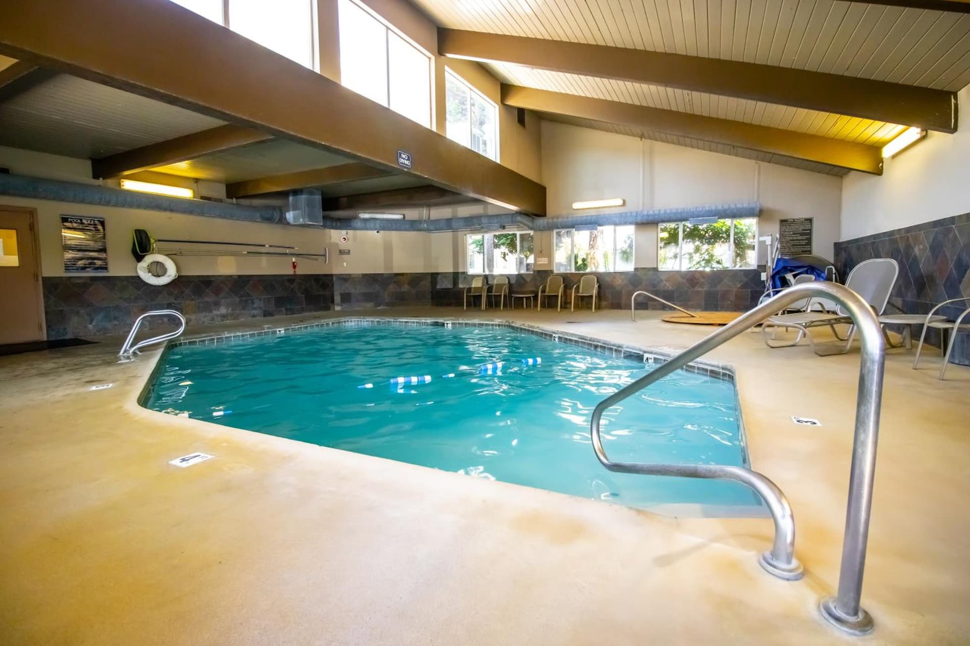 Red Lion Inn & Suites Vancouver gallery photo in Vancouver, WA — image 9