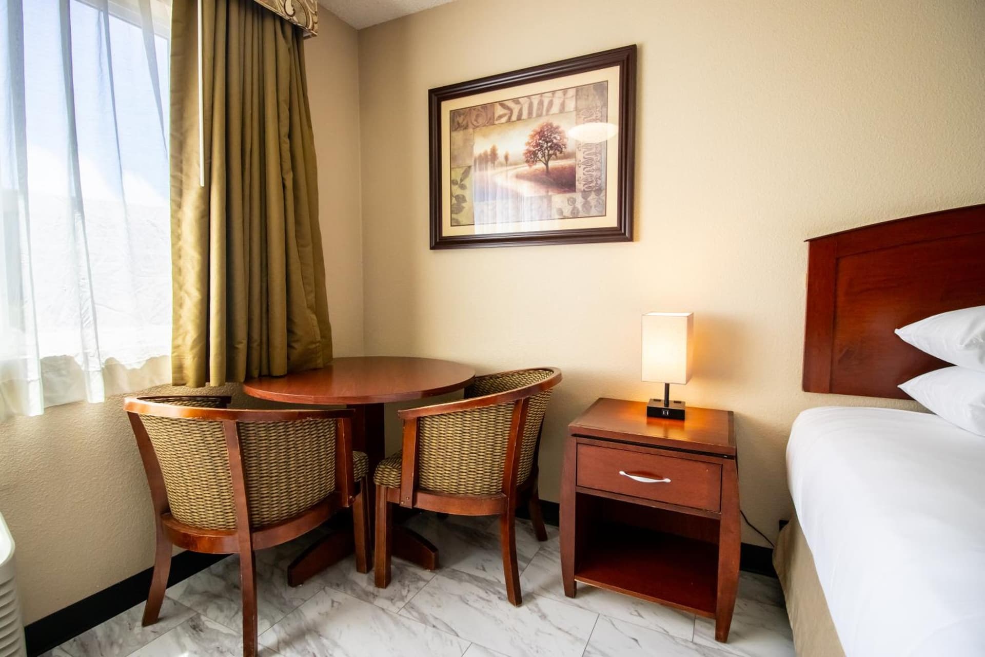 Red Lion Inn & Suites Vancouver gallery photo in Vancouver, WA — image 44