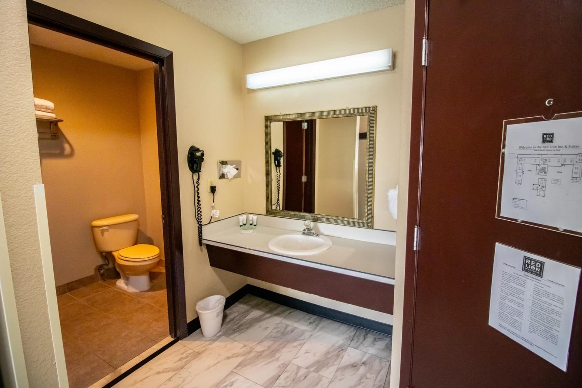 Red Lion Inn & Suites Vancouver gallery photo in Vancouver, WA — image 38