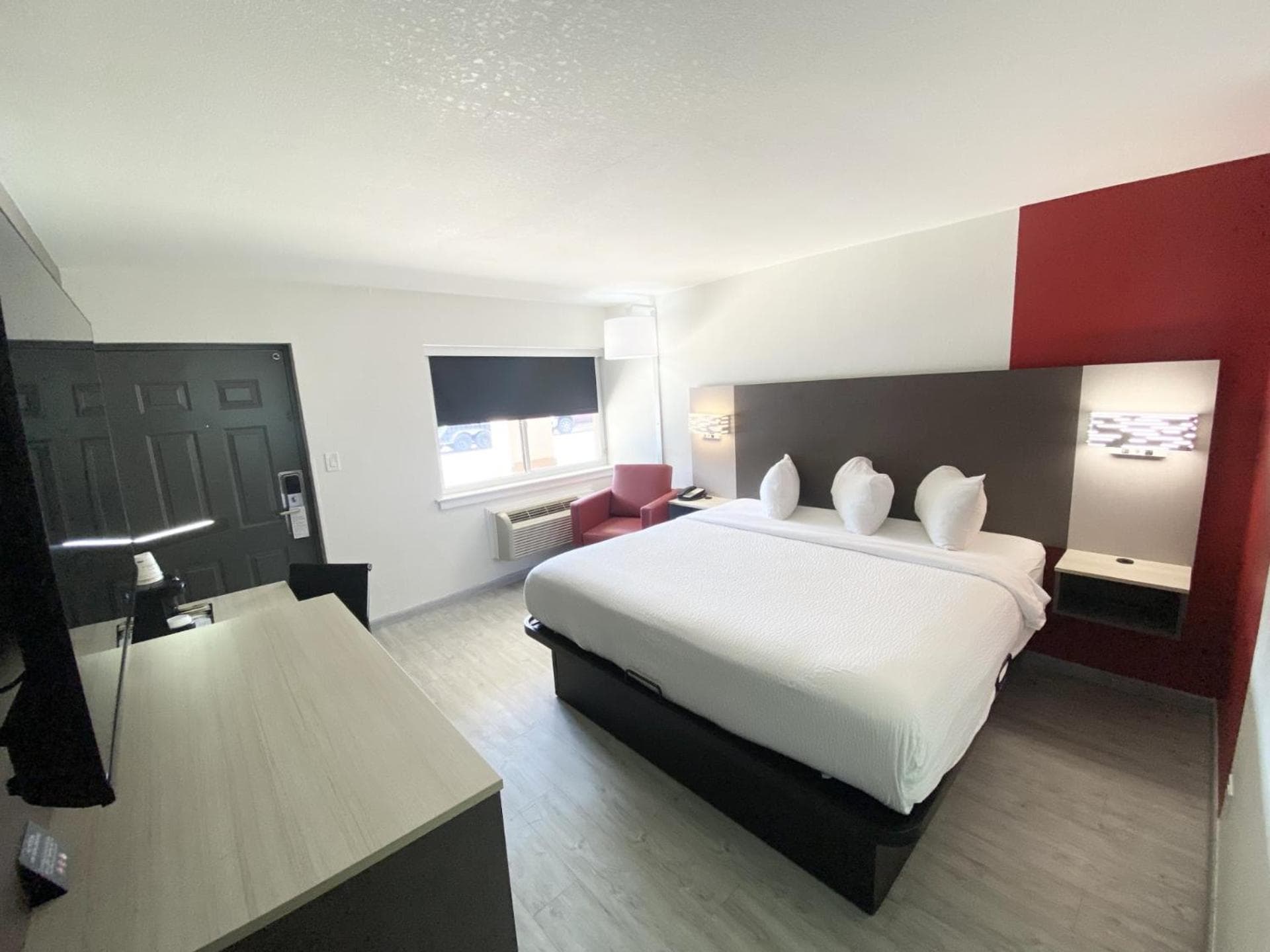 Ramada by Wyndham Tuscaloosa gallery photo in Tuscaloosa, AL — image 11