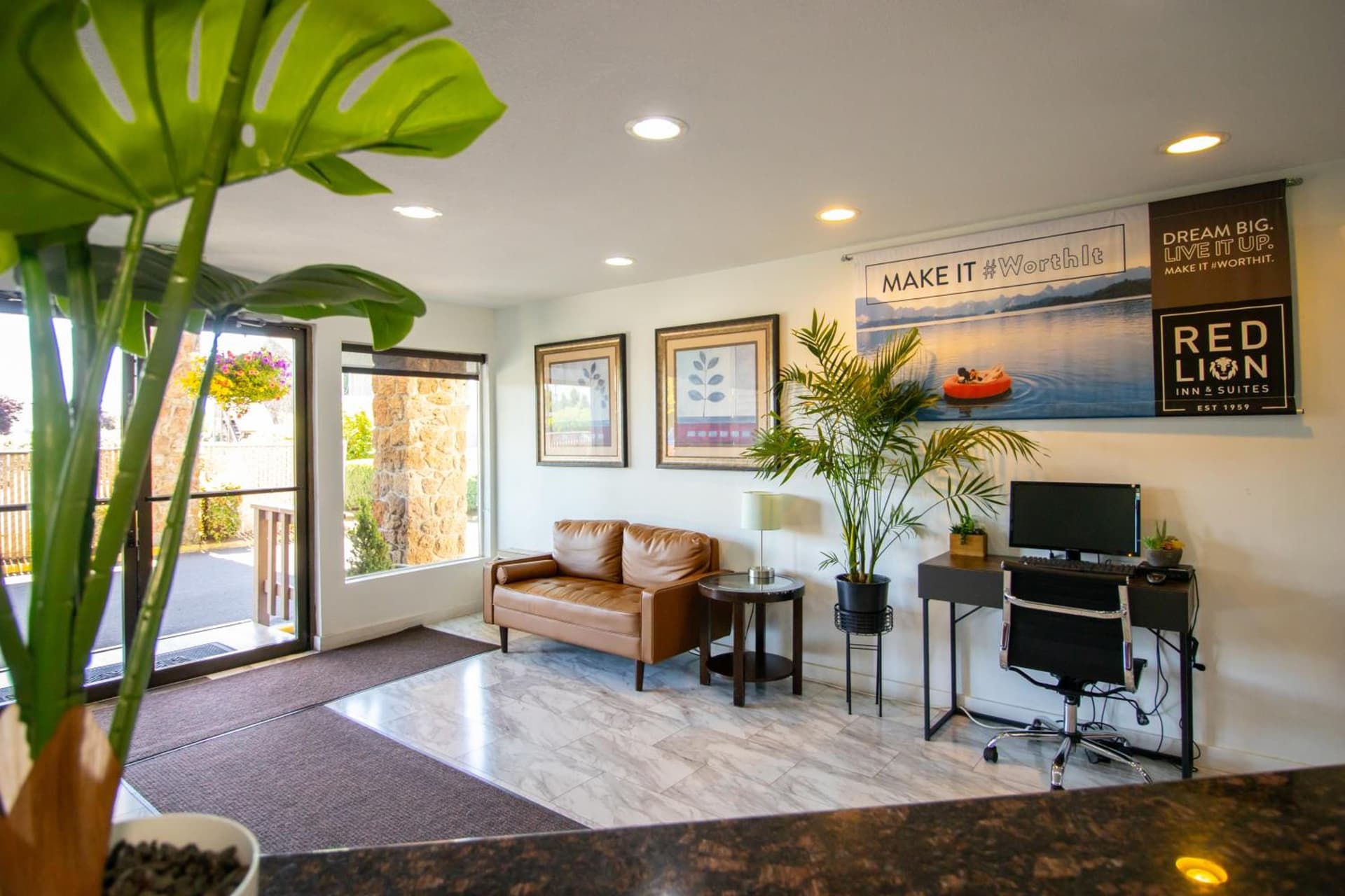 Red Lion Inn & Suites Vancouver gallery photo in Vancouver, WA — image 32