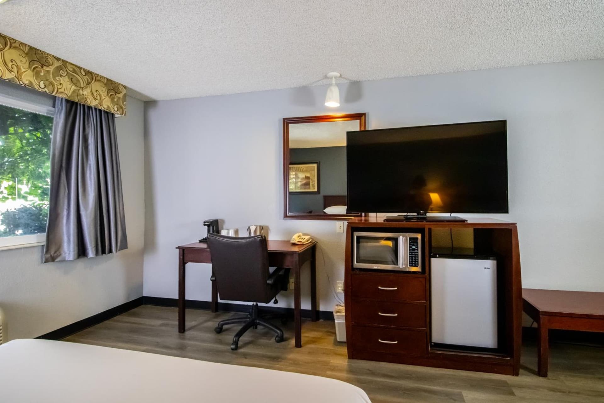 Red Lion Inn & Suites Vancouver gallery photo in Vancouver, WA — image 40