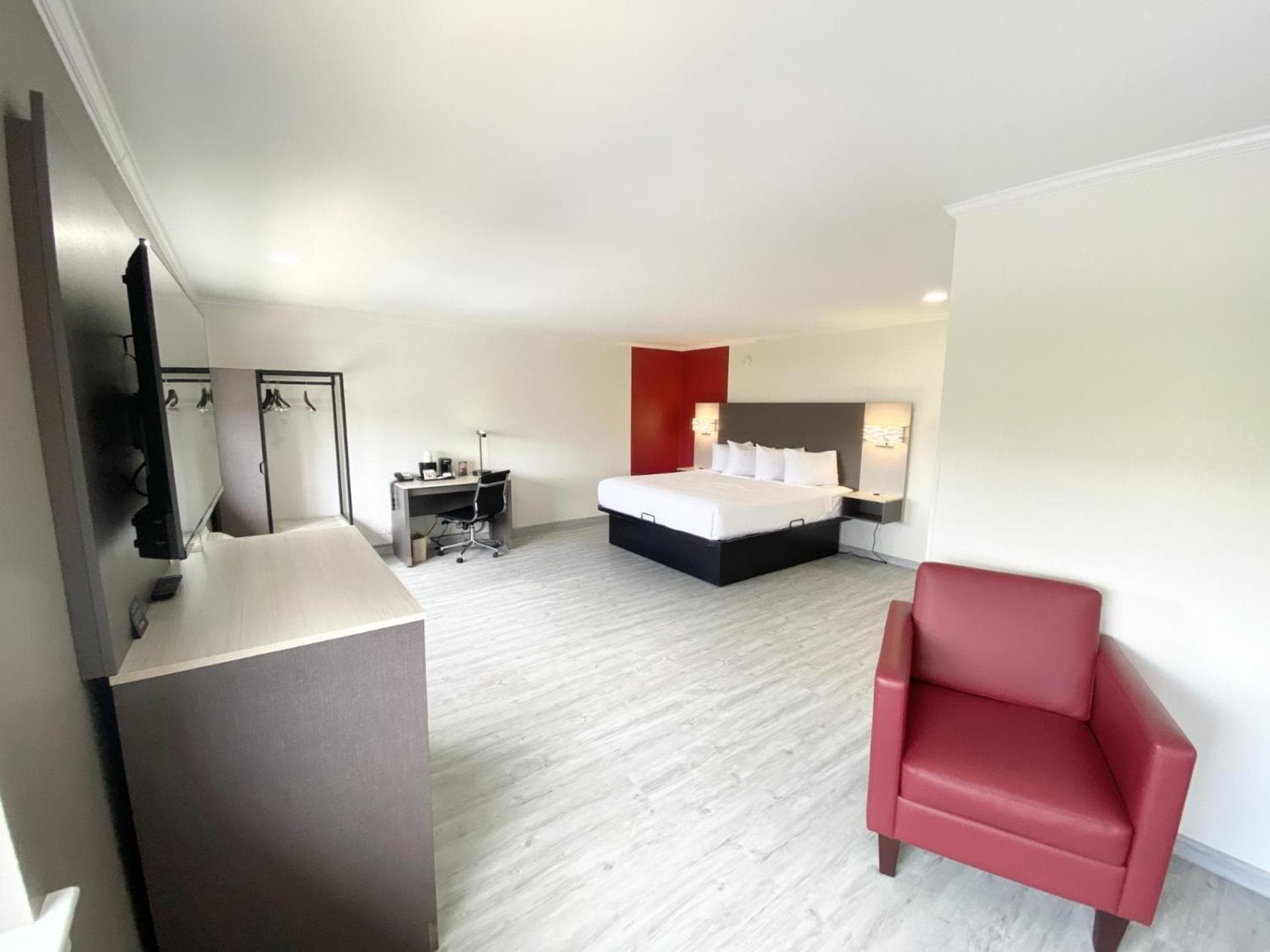 Ramada by Wyndham Tuscaloosa gallery photo in Tuscaloosa, AL — image 50