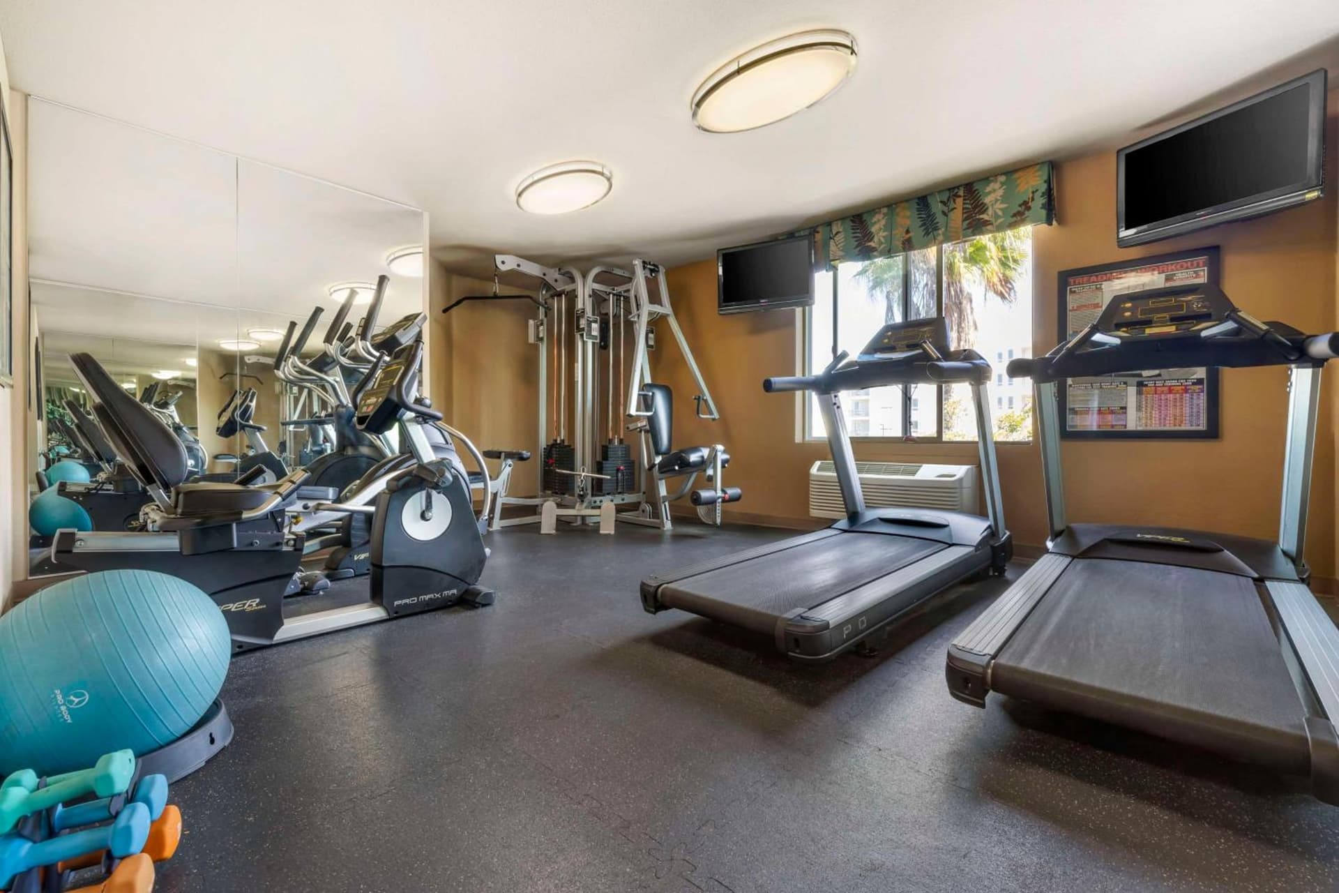 Best Western Plus Oceanside Palms gallery photo in Oceanside, CA — image 15