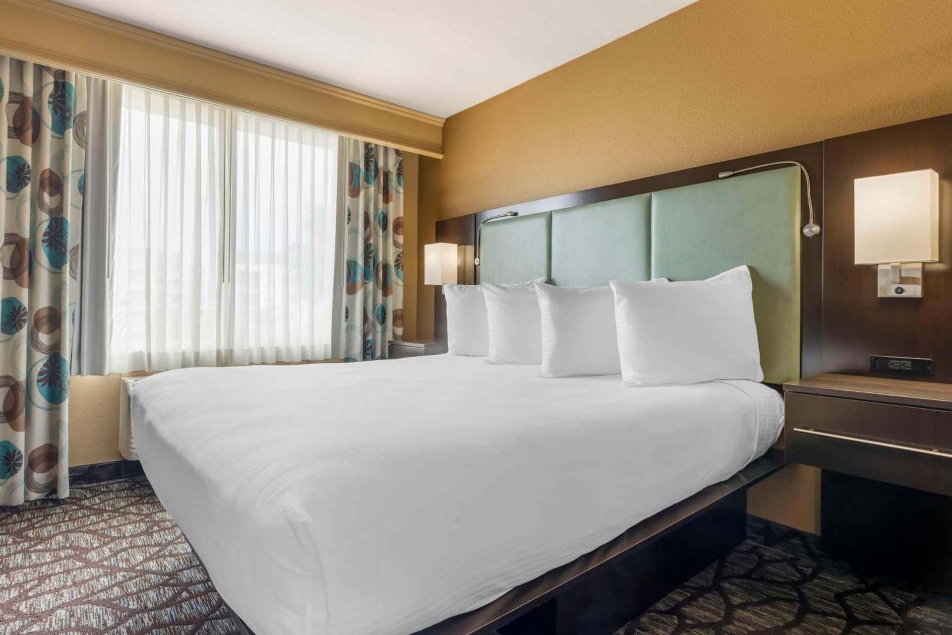 Best Western Plus Oceanside Palms gallery photo in Oceanside, CA — image 5