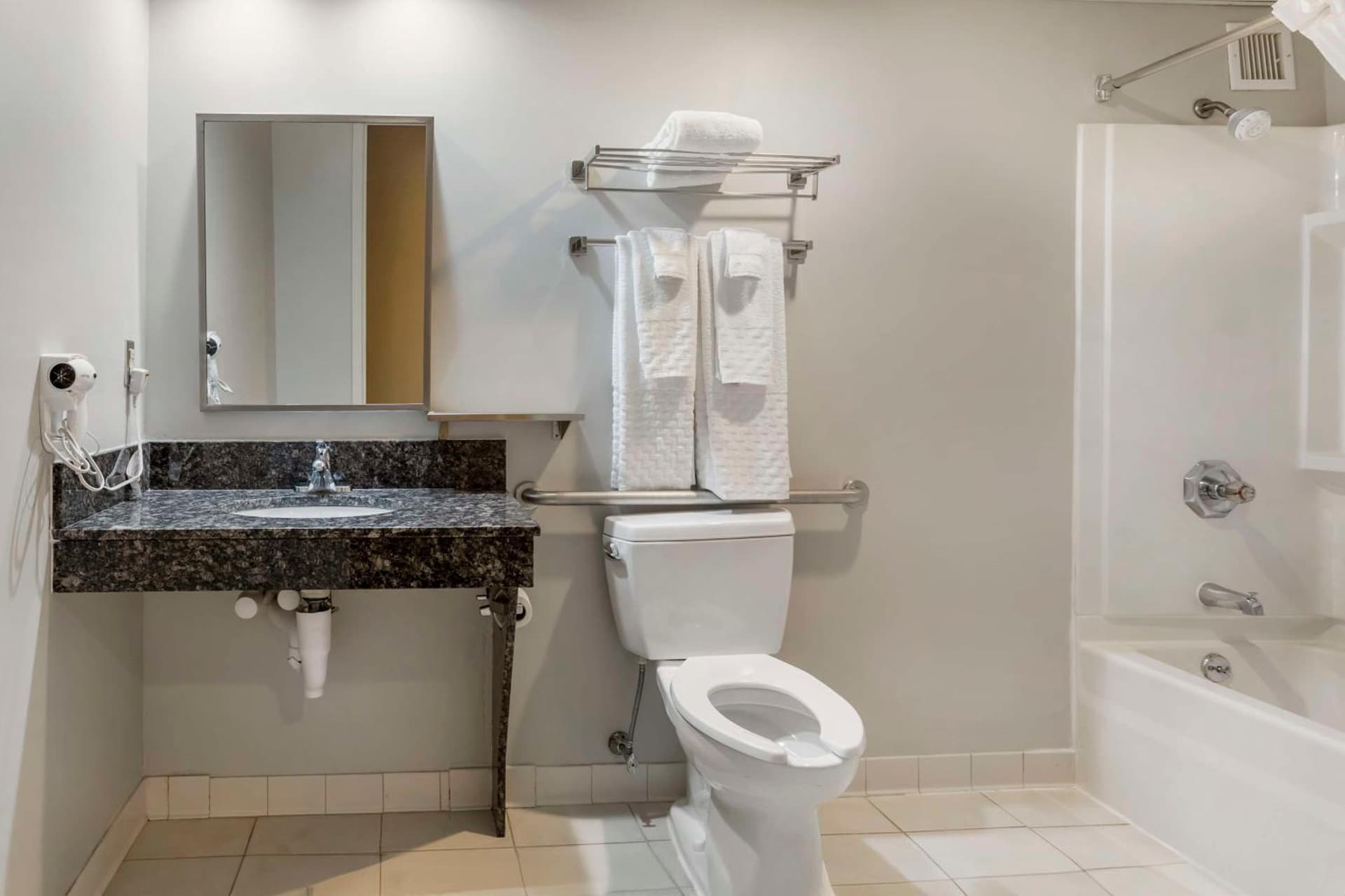 Best Western Danbury/Bethel gallery photo in Bethel — image 13