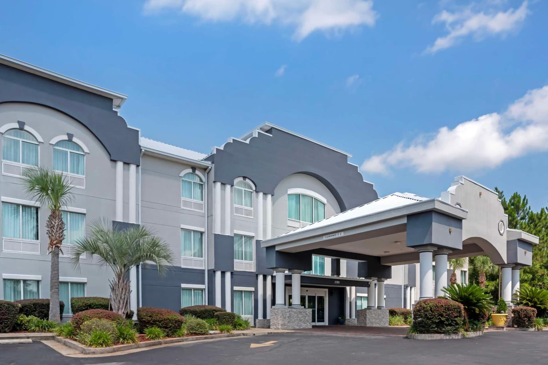 Best Western Plus Blue Angel Inn — hotel in Pensacola, Florida
