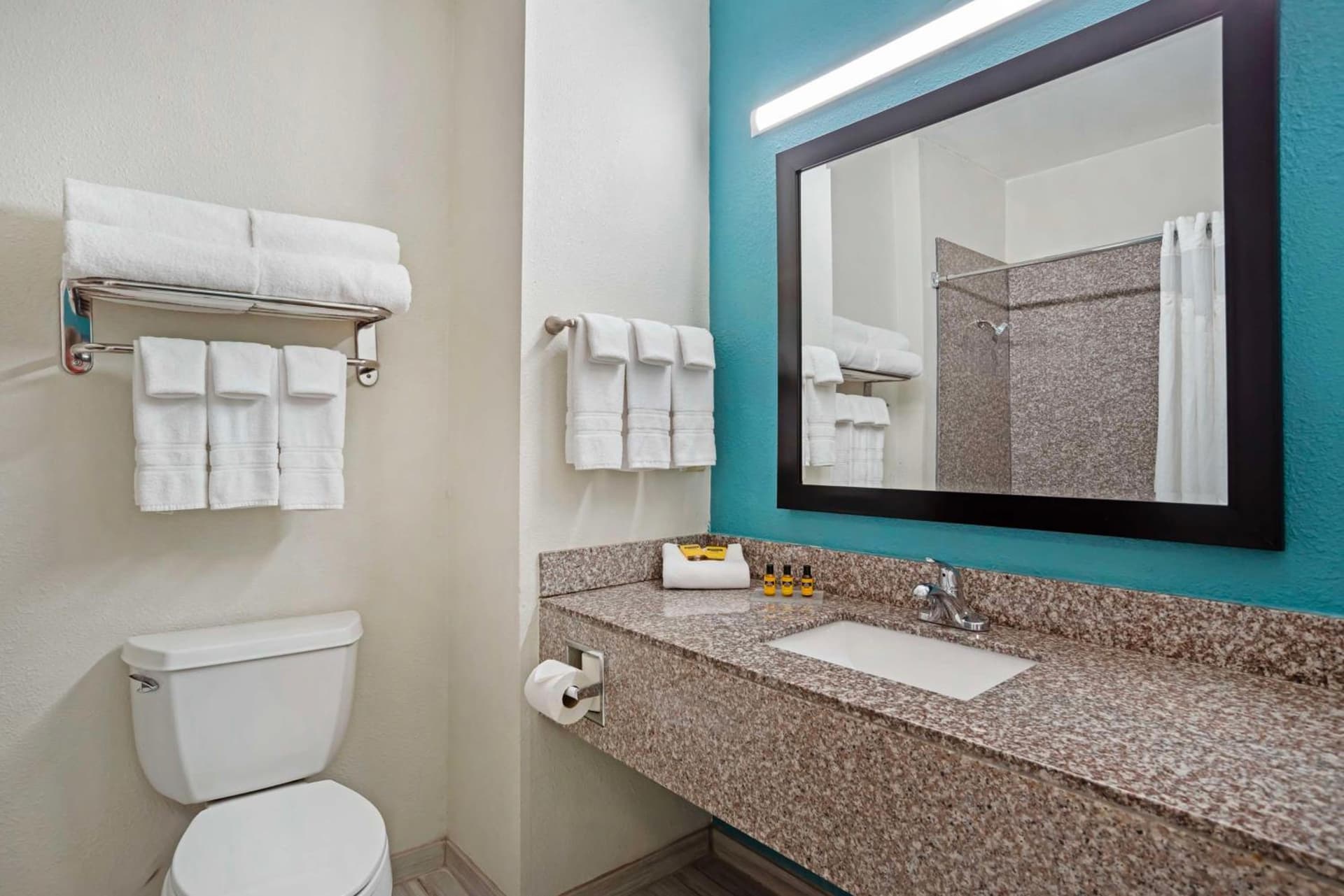 Best Western Plus Blue Angel Inn interior in Pensacola, FL — gallery photo 2