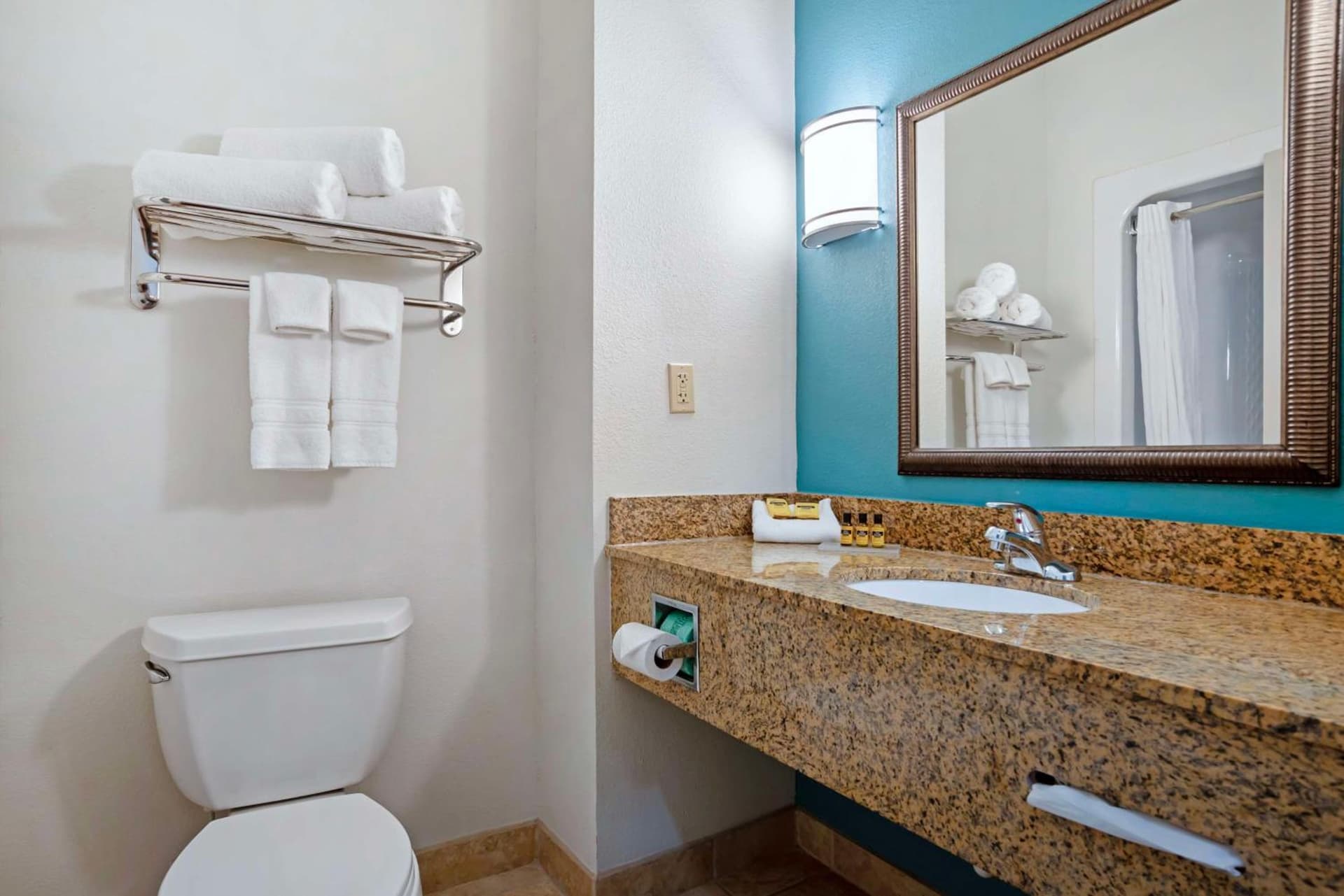 Best Western Plus Blue Angel Inn gallery photo in Pensacola, FL — image 11