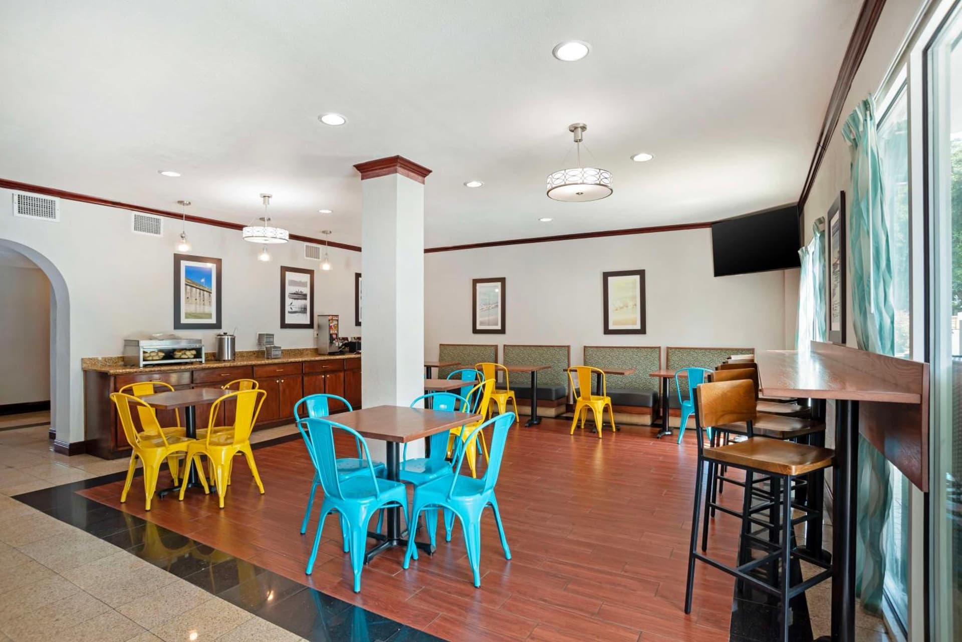 Best Western Plus Blue Angel Inn gallery photo in Pensacola, FL — image 29