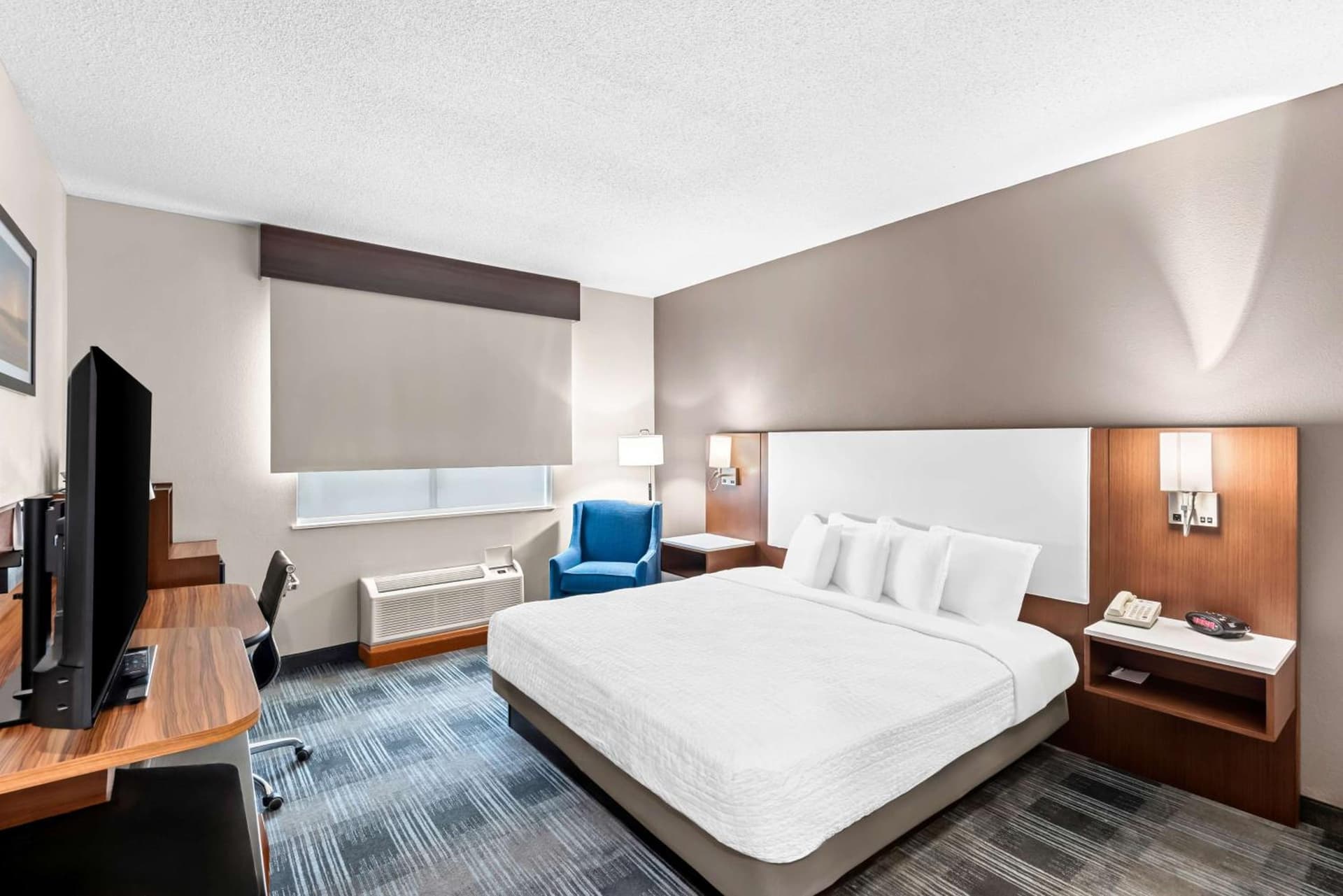 Best Western Ottumwa Inn & Suites property views in Ottumwa, IA — gallery photo 3