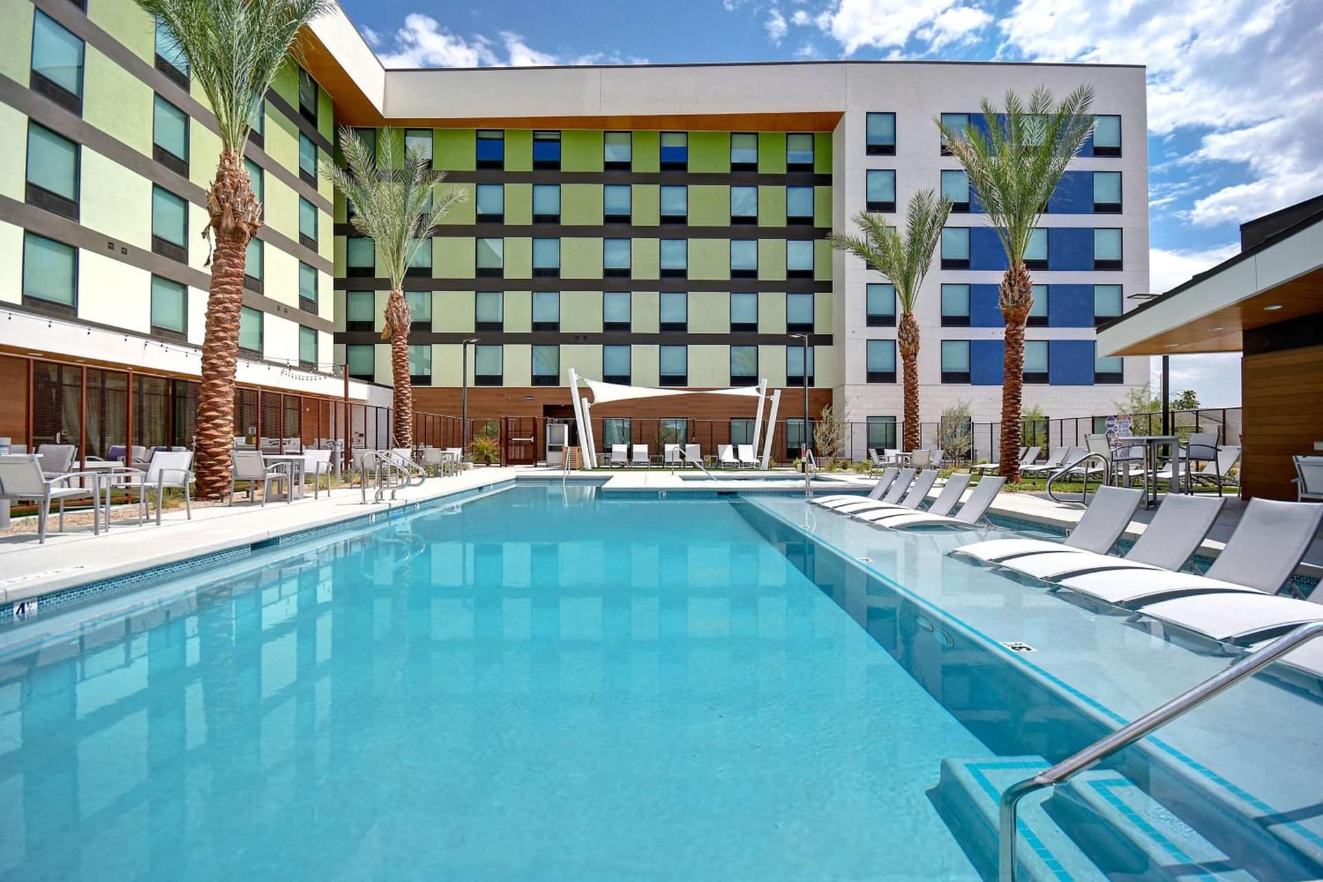 Hampton Inn & Suites Las Vegas Convention Center - No Resort Fee property views in Las Vegas, NV — gallery photo 3