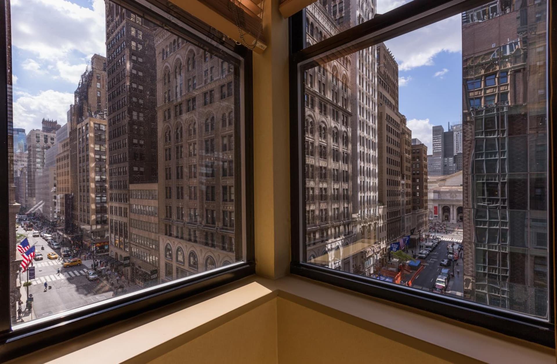 Library Hotel by Library Hotel Collection property views in New York, NY — gallery photo 3