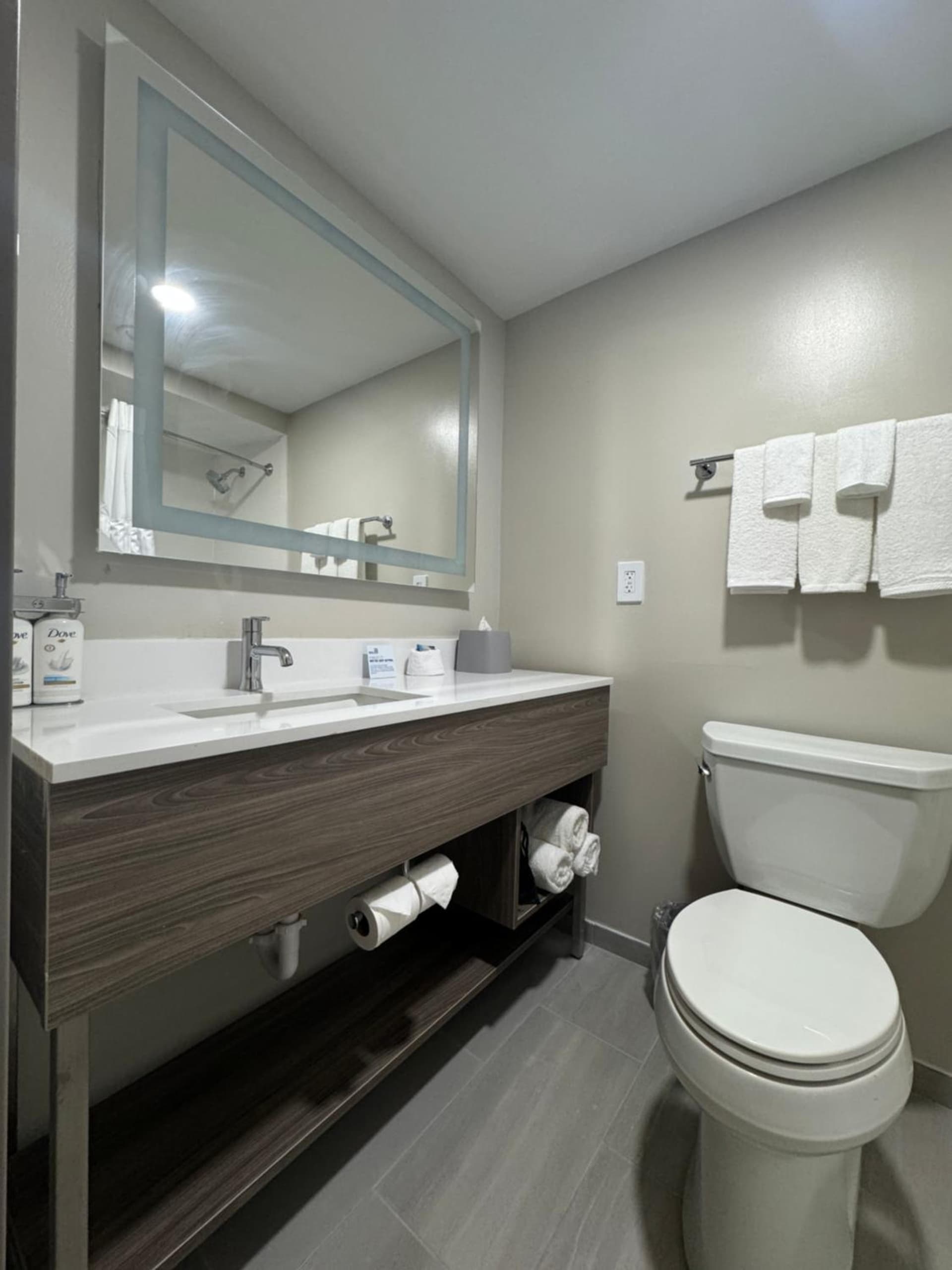 Holiday Inn Express Corpus Christi - Beachfront by IHG gallery photo in Corpus Christi, TX — image 58