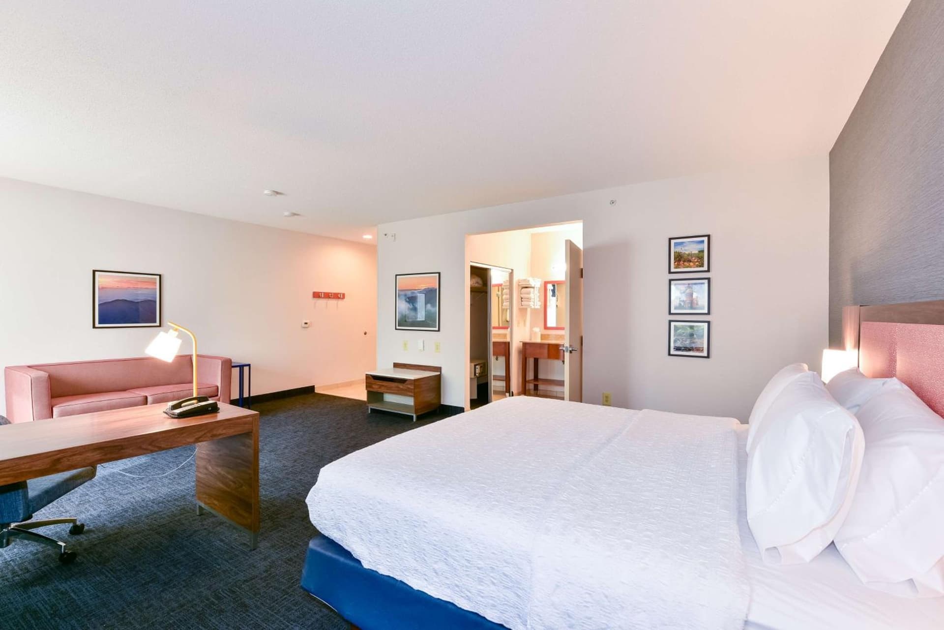 Hampton Inn & Suites Pittsburg gallery photo in Pittsburg, CA — image 100
