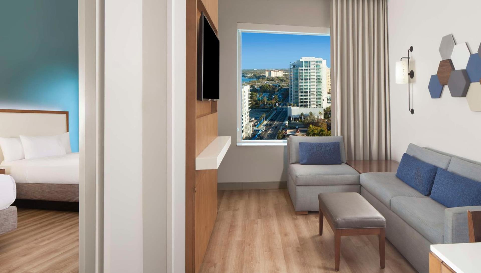 Embassy Suites By Hilton Sarasota gallery photo in Sarasota, FL — image 40