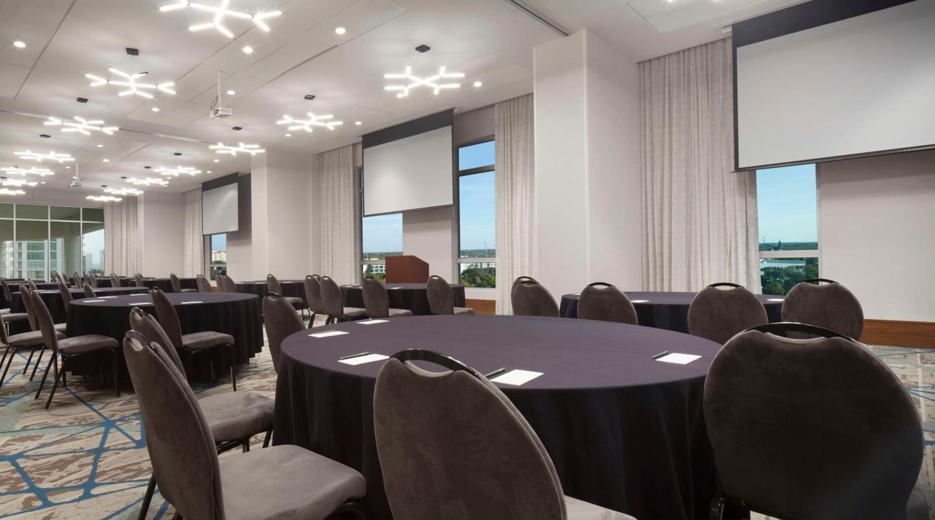 Embassy Suites By Hilton Sarasota gallery photo in Sarasota, FL — image 12