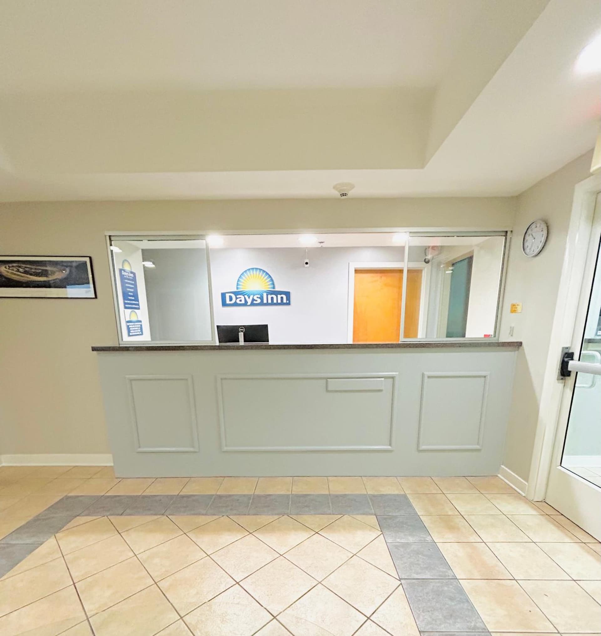 Days Inn by Wyndham, Glen Allen - Richmond North interior in Richmond, VA — gallery photo 2
