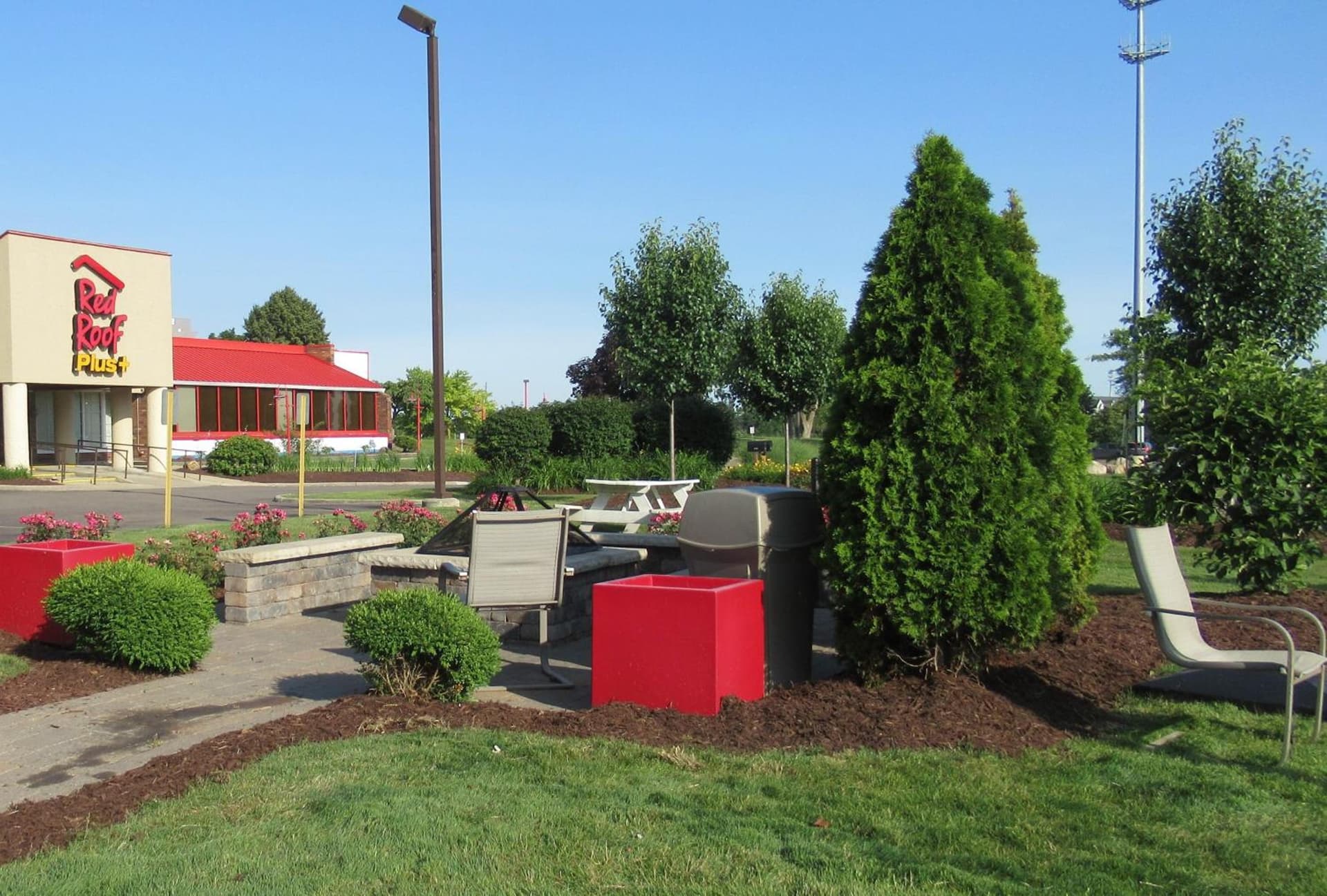 Red Roof Inn PLUS+ Ann Arbor - U of Michigan North gallery photo in Ann Arbor, MI — image 8