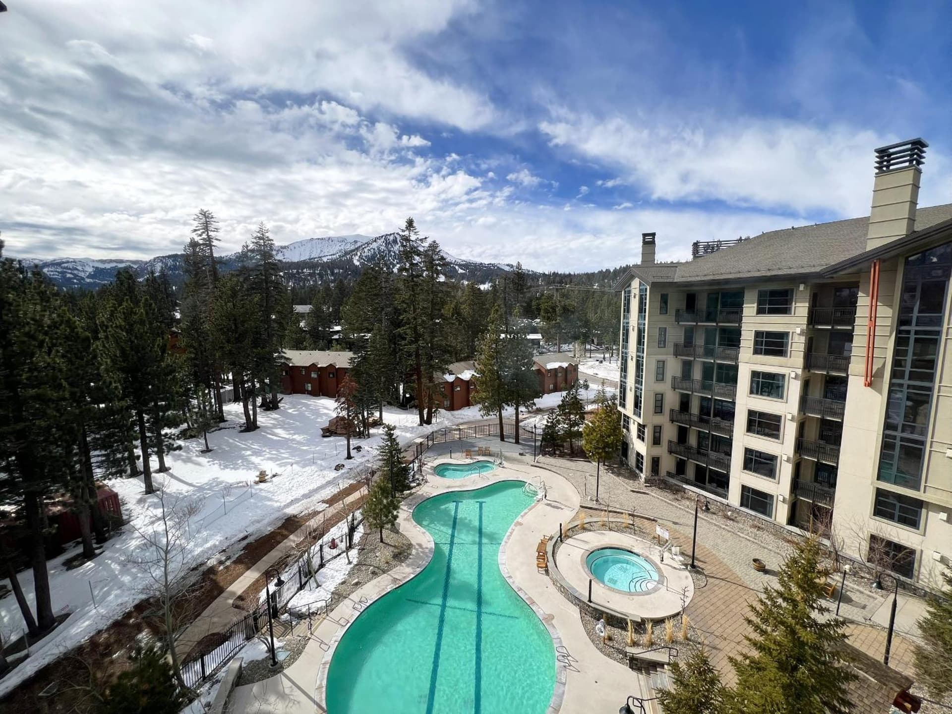 Luxury 2 Bedroom Penthouse with Stunning Views! interior in Mammoth Lakes, CA — gallery photo 2