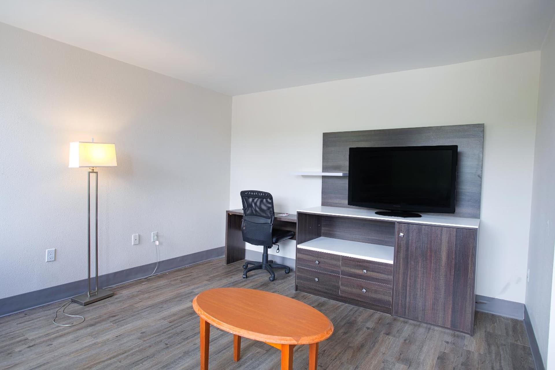 Americas Best Value Inn Winston-Salem gallery photo in Winston-Salem, NC — image 8