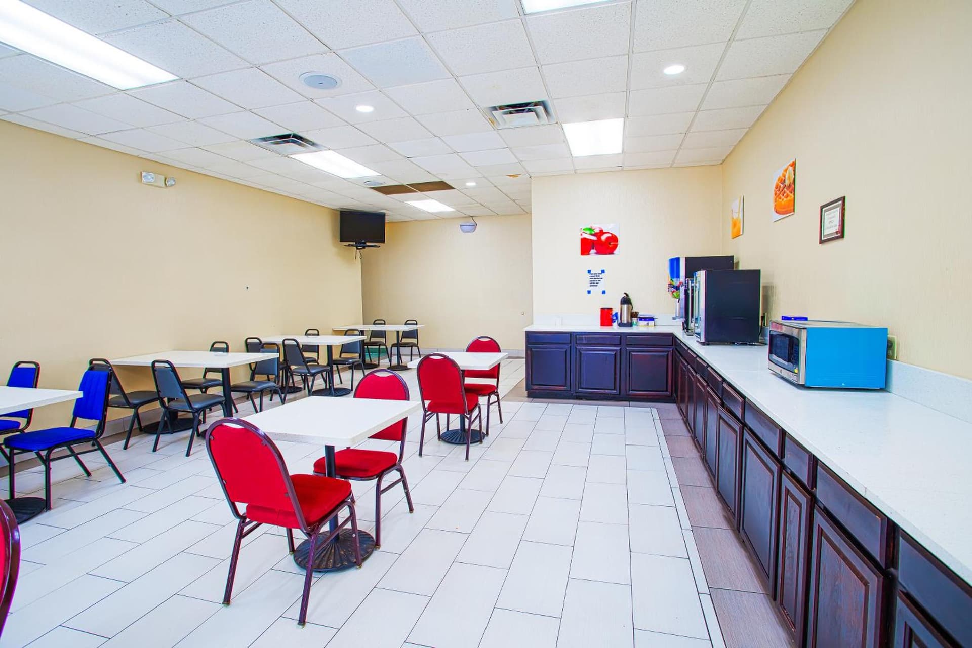 Americas Best Value Inn Winston-Salem gallery photo in Winston-Salem, NC — image 20
