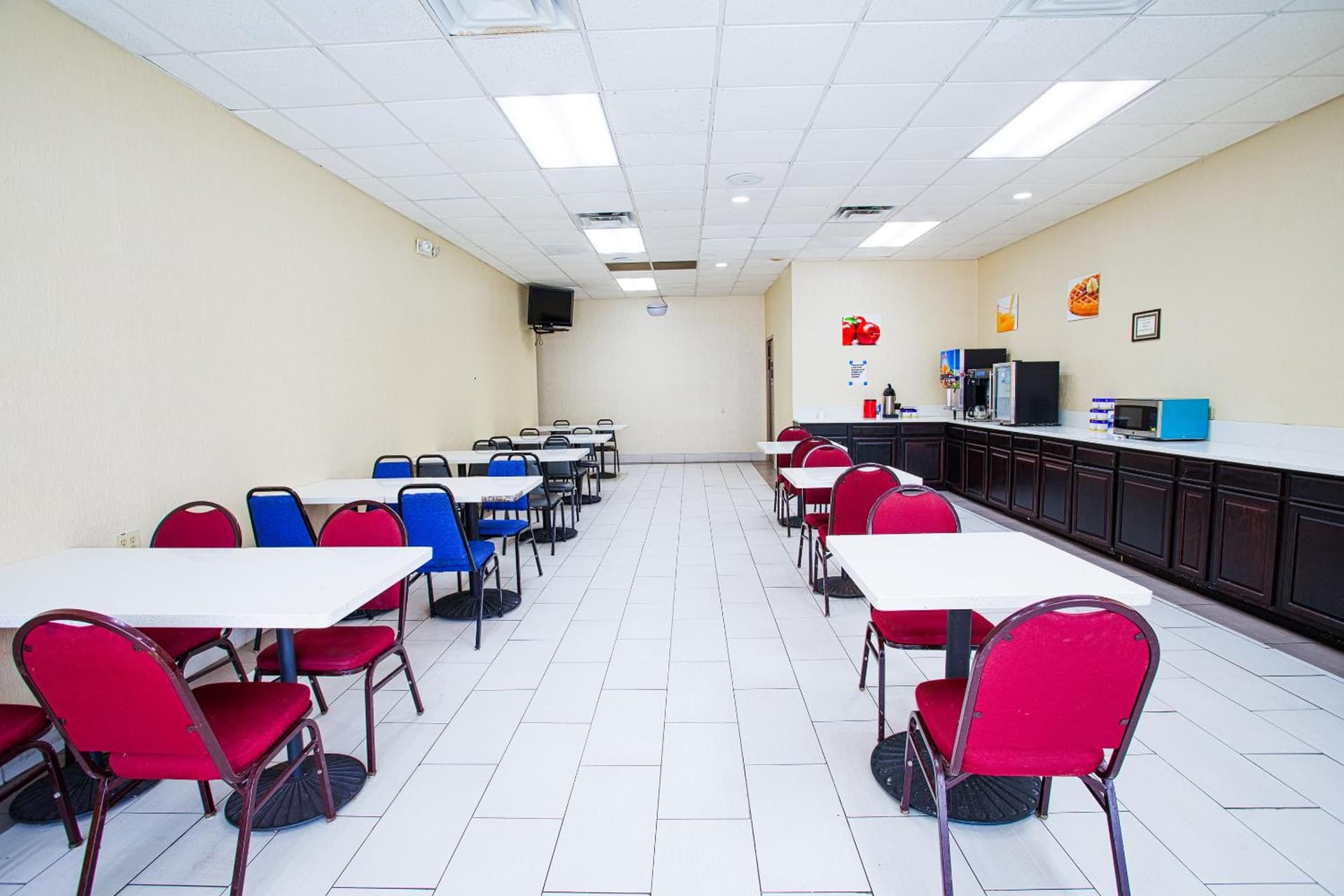 Americas Best Value Inn Winston-Salem gallery photo in Winston-Salem, NC — image 37