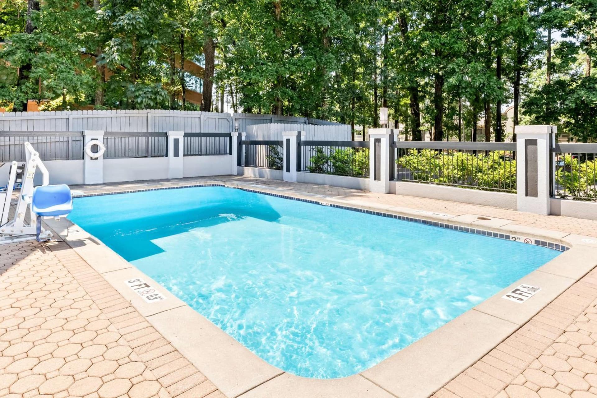 Best Western Gwinnett Center property views in Duluth, GA — gallery photo 3