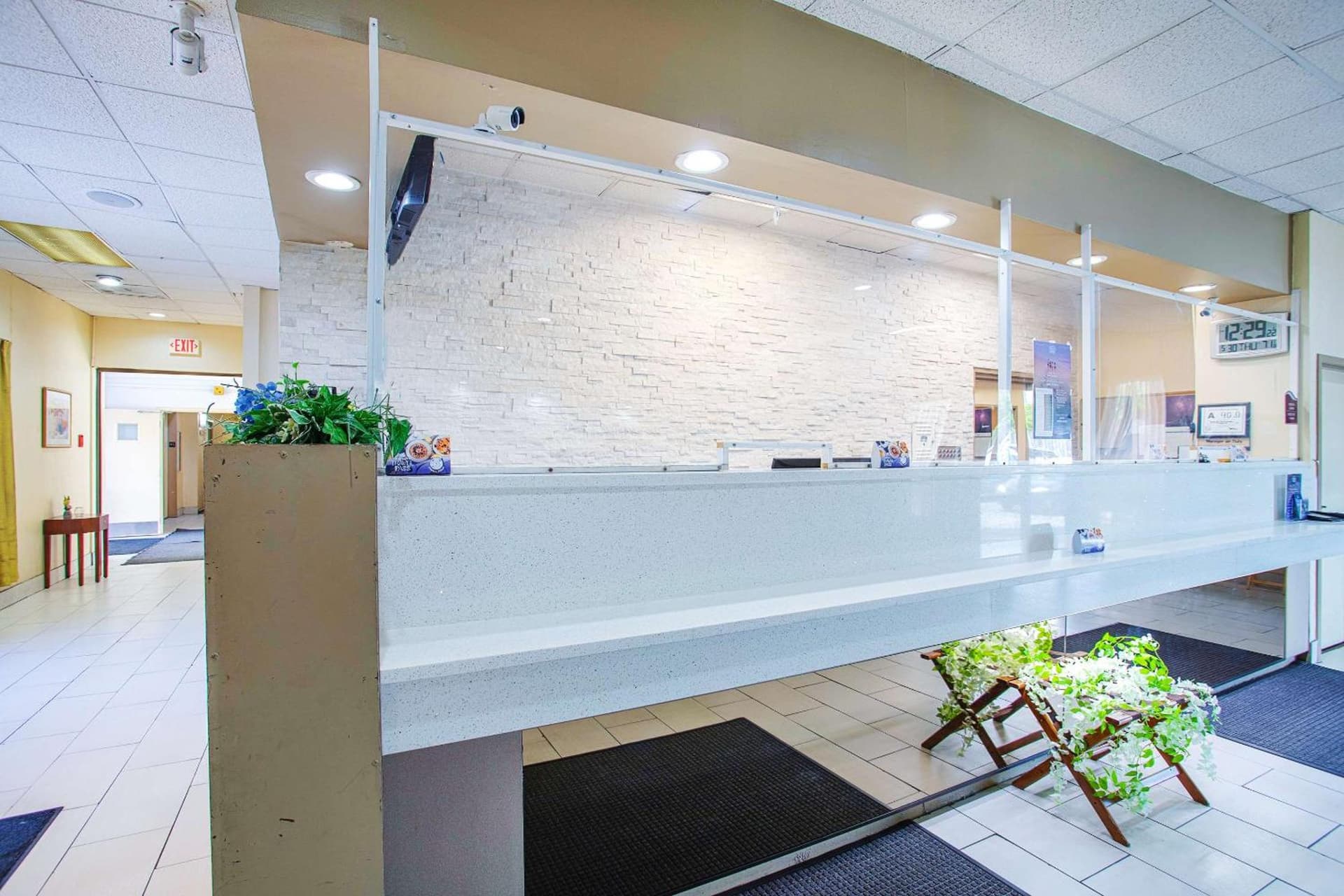 Americas Best Value Inn Winston-Salem interior in Winston-Salem, NC — gallery photo 2