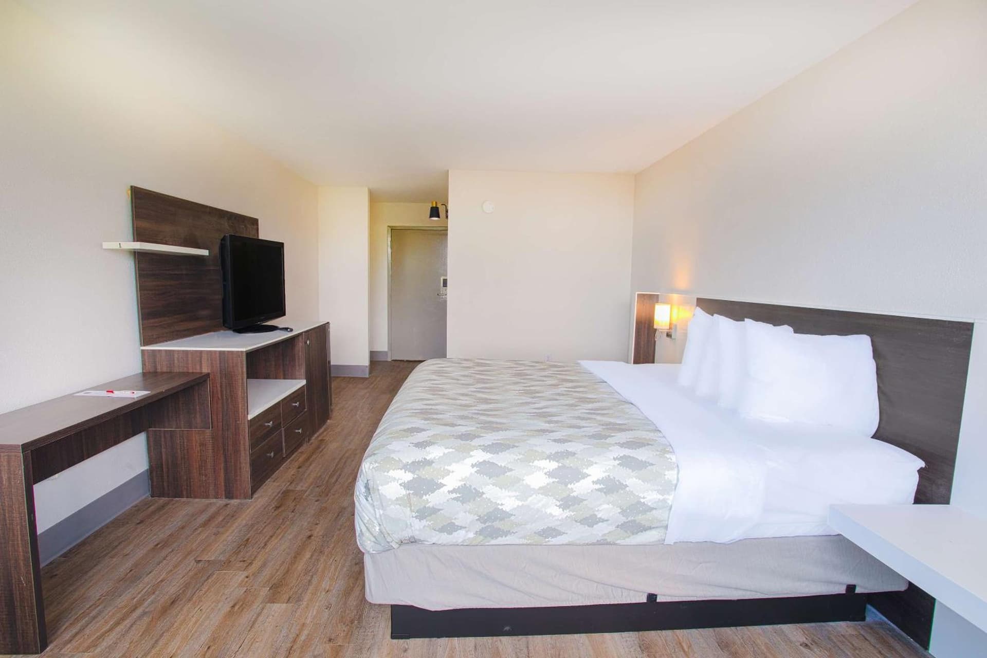 Americas Best Value Inn Winston-Salem gallery photo in Winston-Salem, NC — image 23