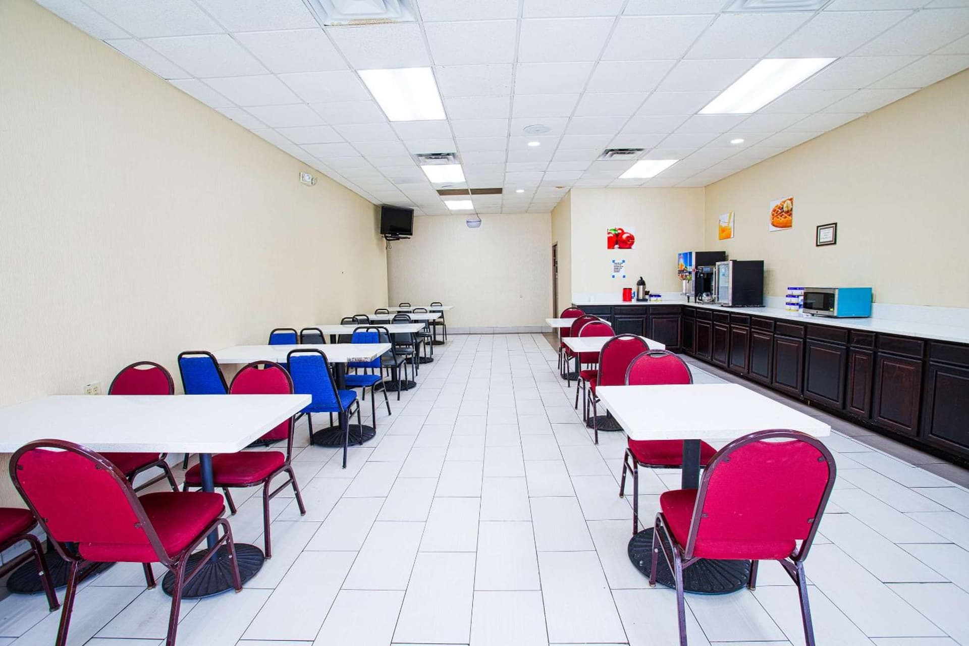 Americas Best Value Inn Winston-Salem gallery photo in Winston-Salem, NC — image 52