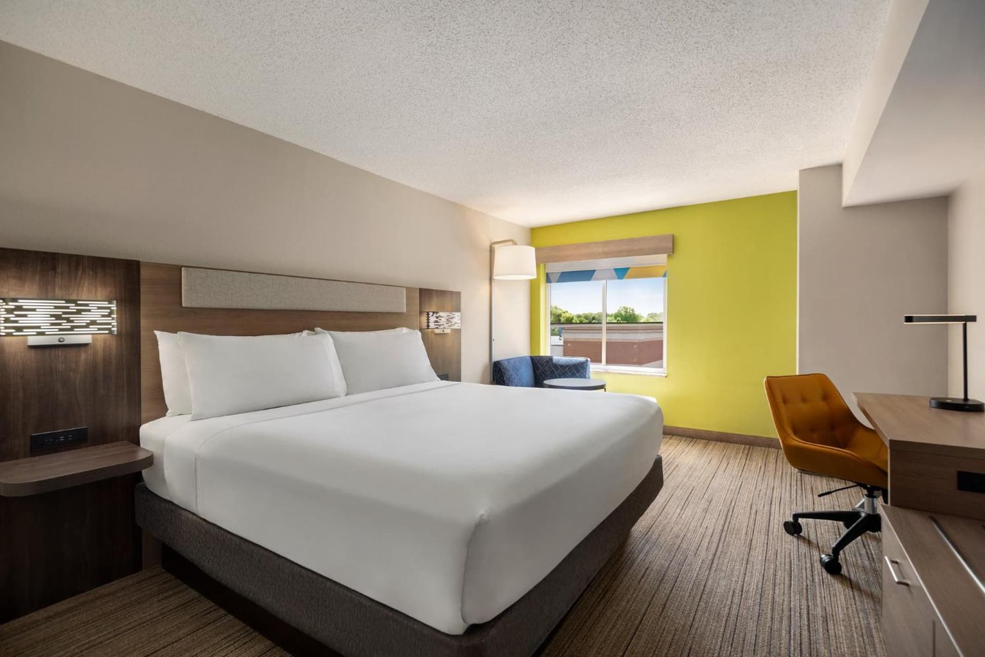 Holiday Inn Express Hotel & Suites Fredericksburg by IHG gallery photo in Fredericksburg, VA — image 63