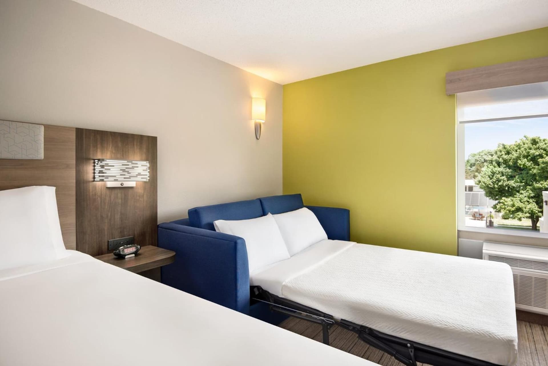 Holiday Inn Express Hotel & Suites Fredericksburg by IHG gallery photo in Fredericksburg, VA — image 33