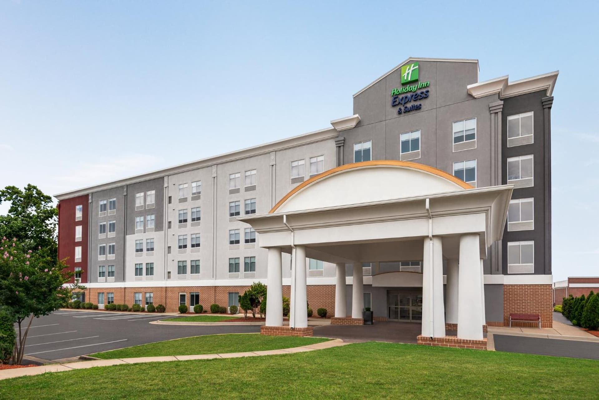Holiday Inn Express Hotel & Suites Fredericksburg by IHG gallery photo in Fredericksburg, VA — image 5