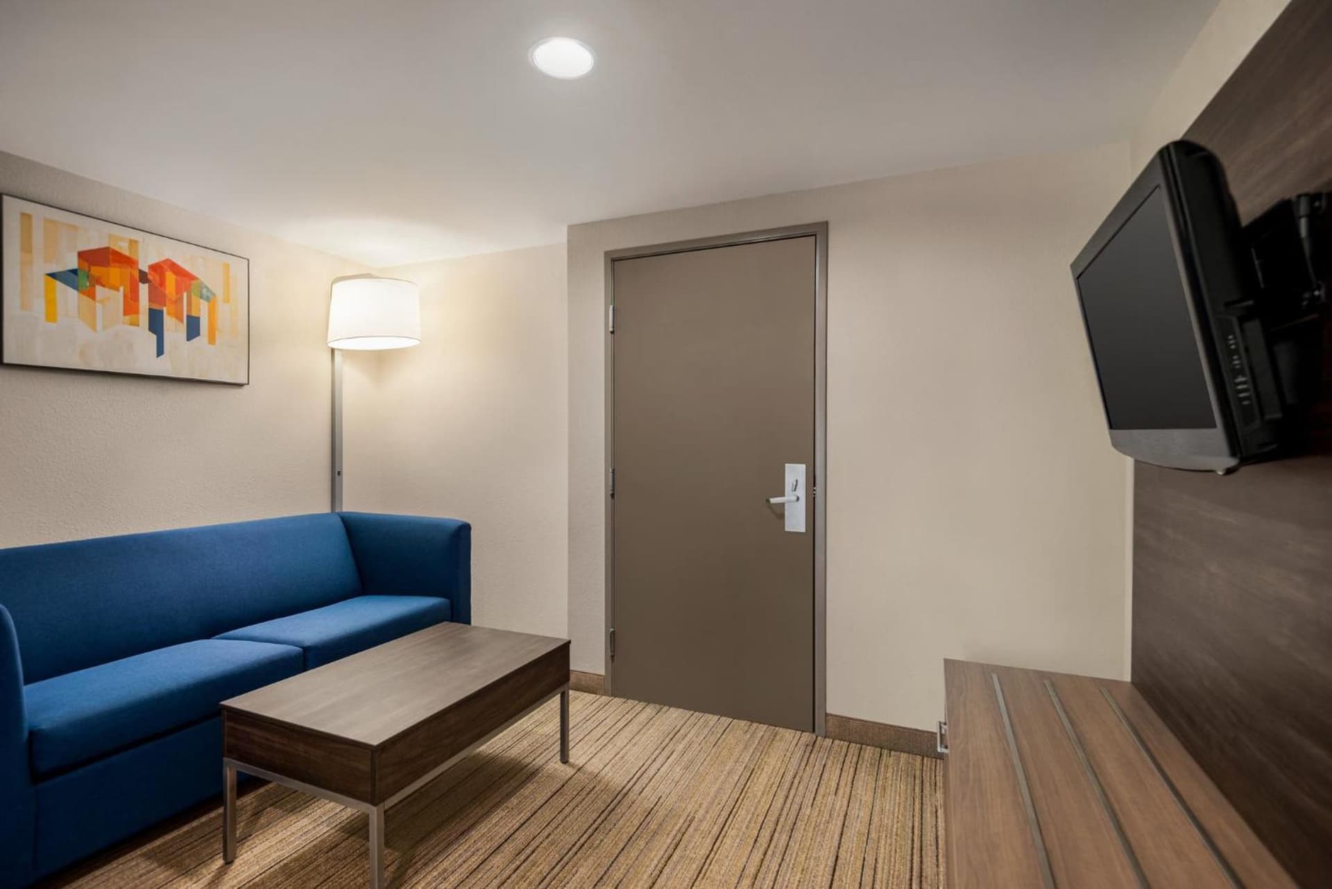 Holiday Inn Express Hotel & Suites Fredericksburg by IHG gallery photo in Fredericksburg, VA — image 10