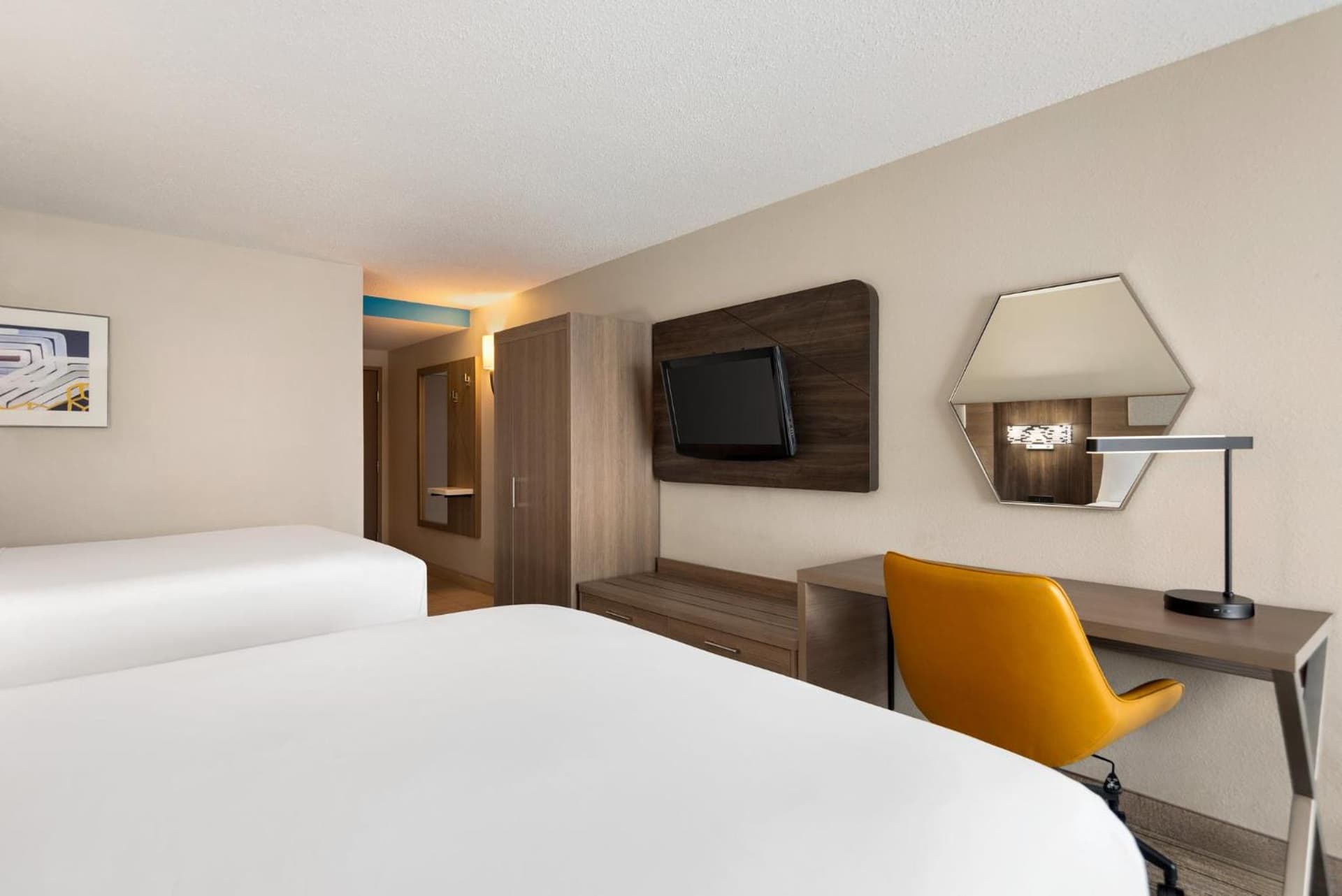Holiday Inn Express Hotel & Suites Fredericksburg by IHG gallery photo in Fredericksburg, VA — image 48