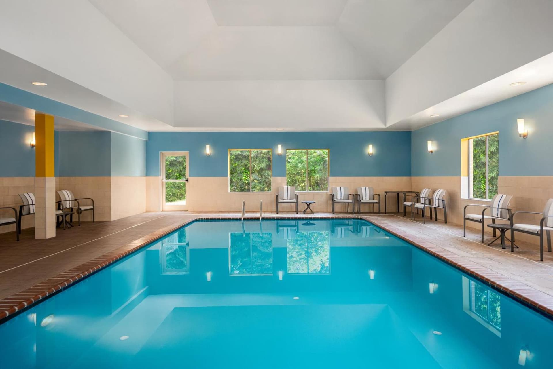 Holiday Inn Express Hotel & Suites Fredericksburg by IHG gallery photo in Fredericksburg, VA — image 19
