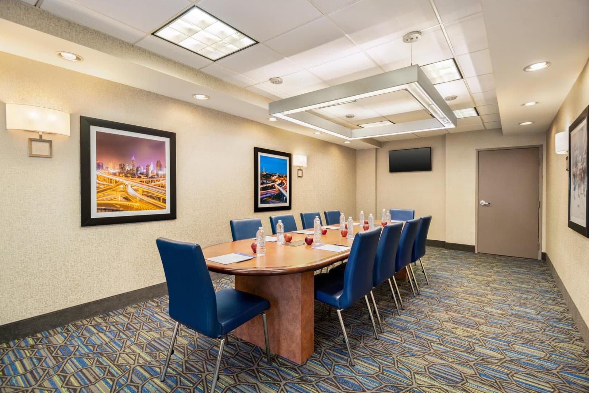 Holiday Inn Express Hotel & Suites Fredericksburg by IHG gallery photo in Fredericksburg, VA — image 69