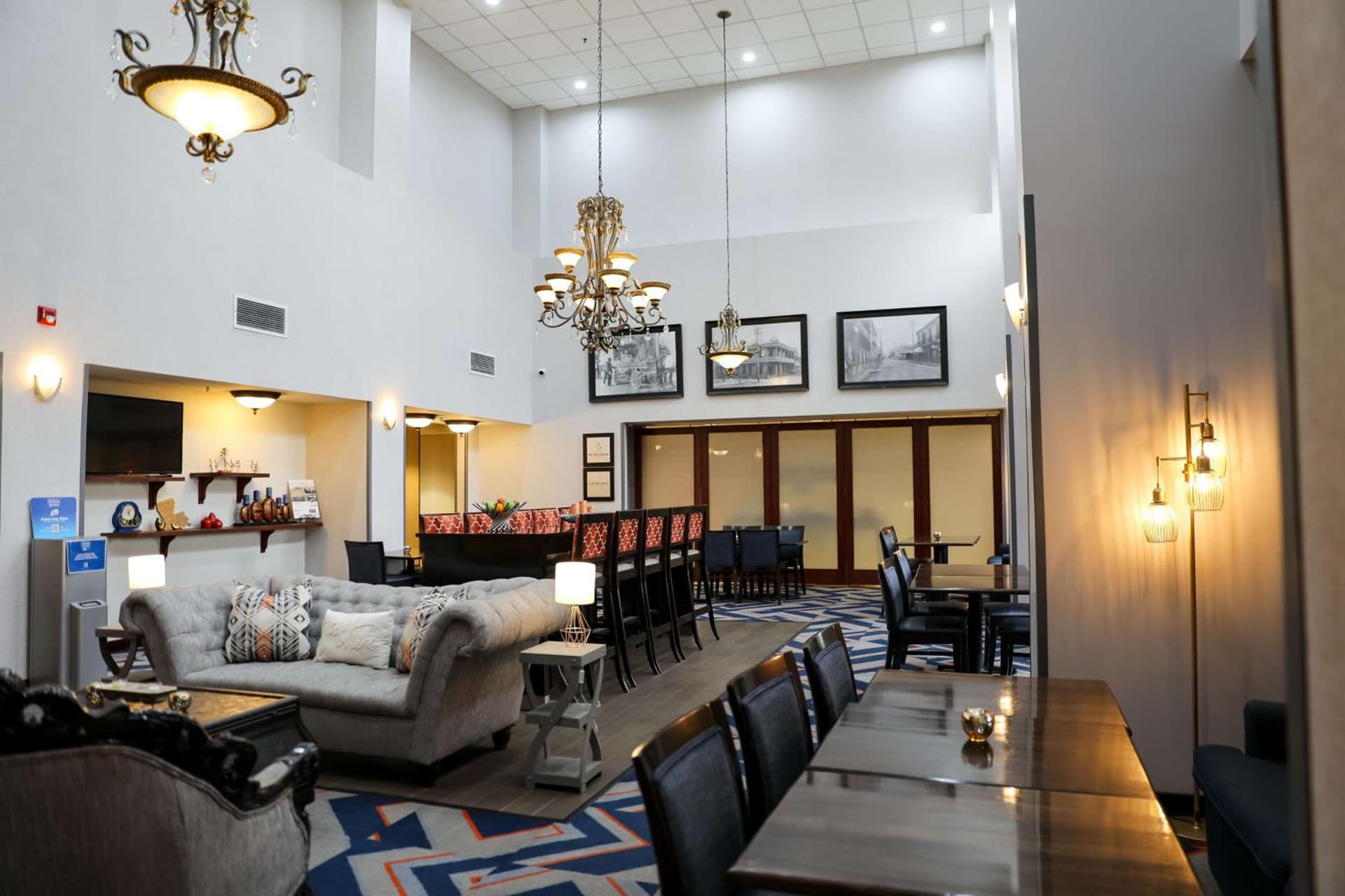 Hampton Inn & Suites Thibodaux interior in Thibodaux, LA — gallery photo 2