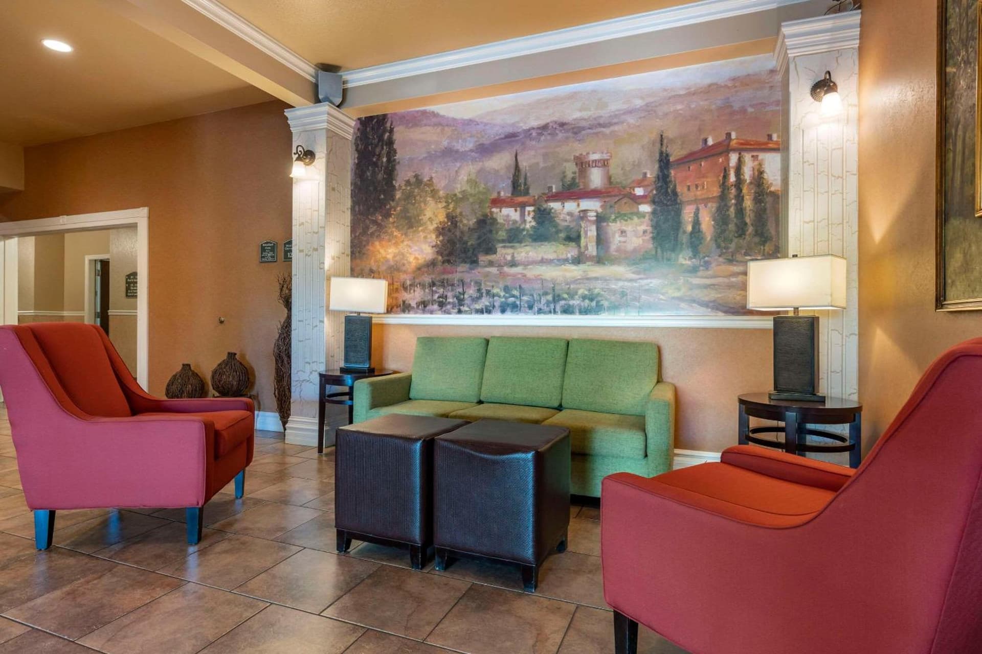 Comfort Inn & Suites Ukiah Mendocino County property views in Ukiah, CA — gallery photo 3